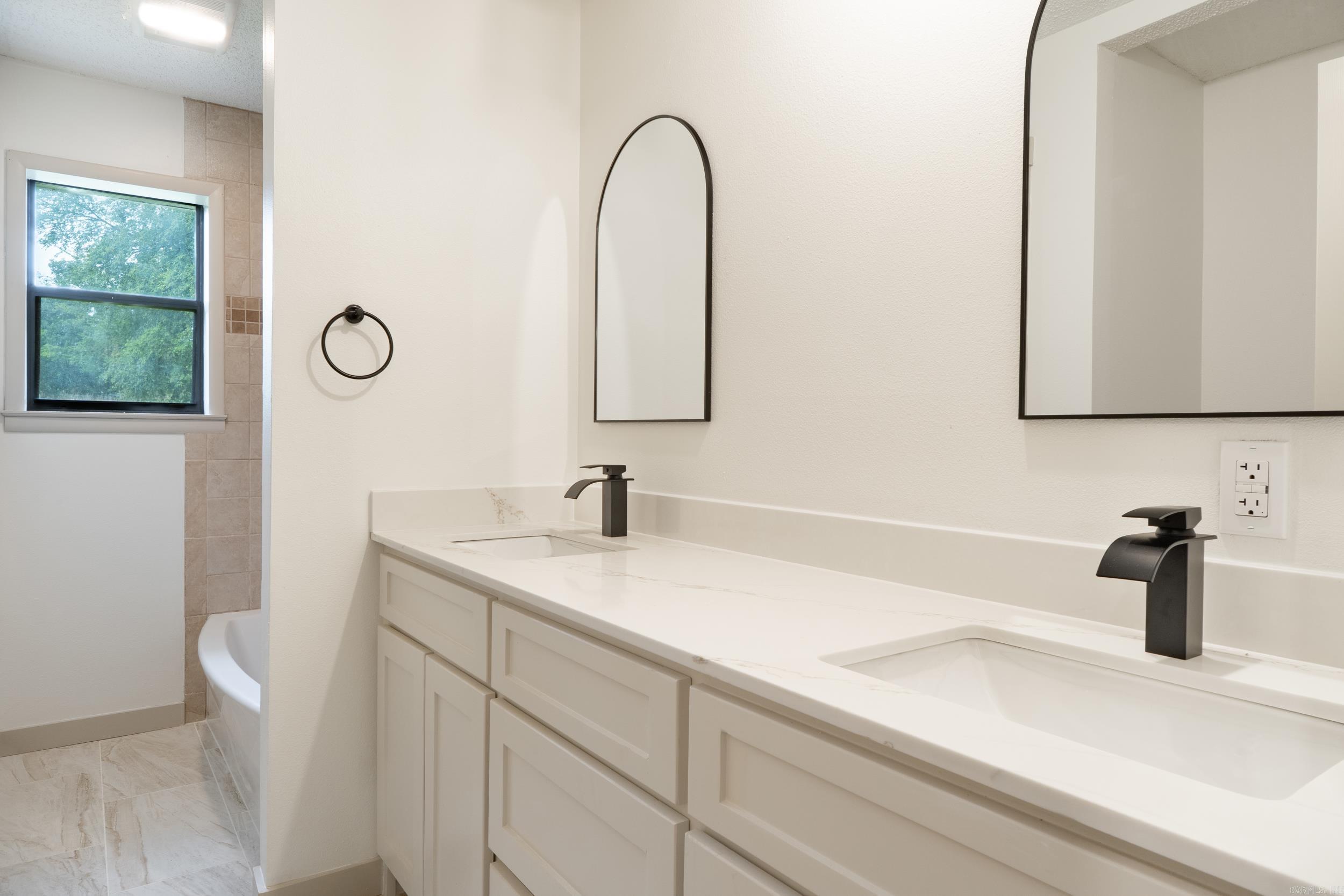 LAKEVIEW VILLAGE - Residential