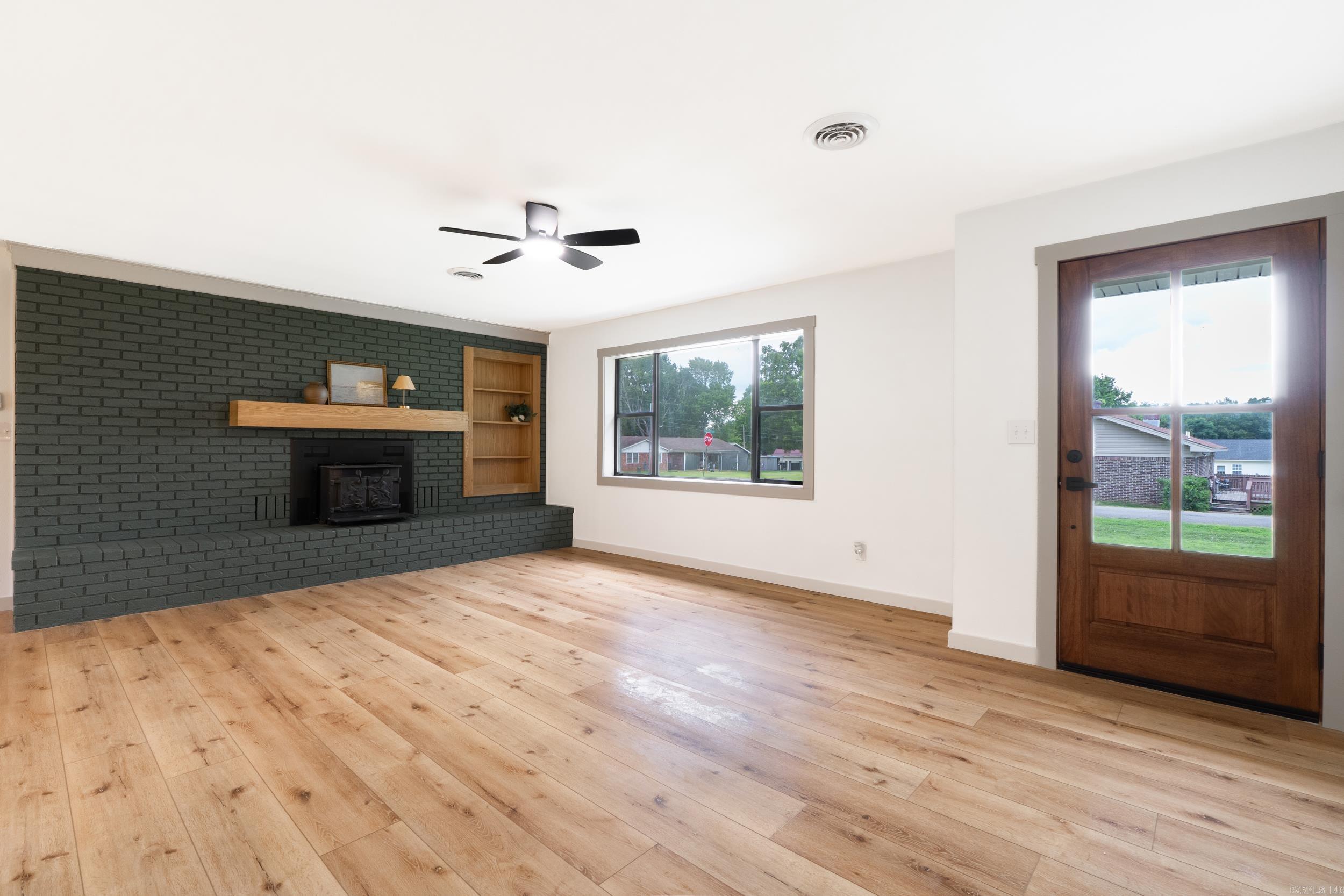 LAKEVIEW VILLAGE - Residential