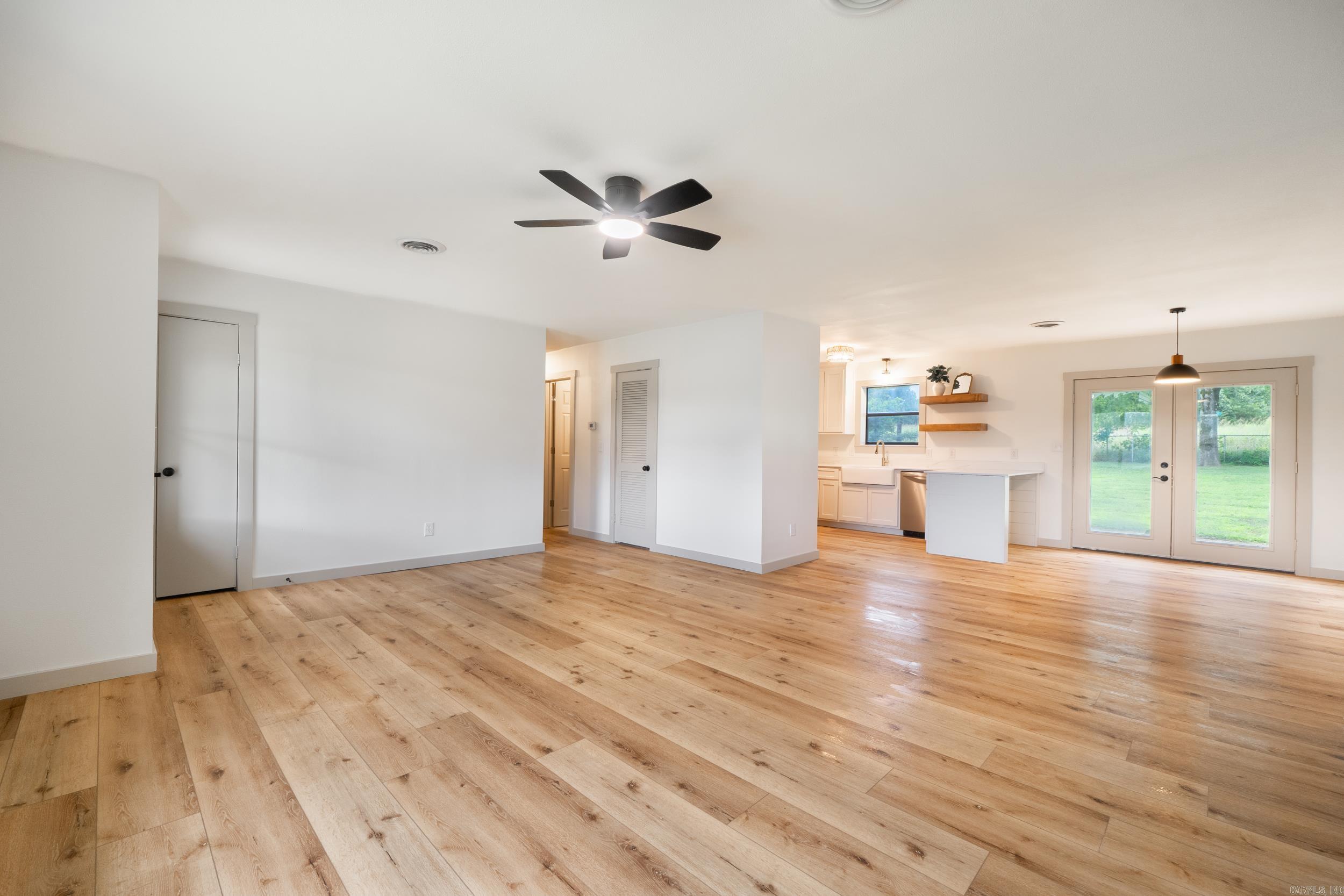 LAKEVIEW VILLAGE - Residential