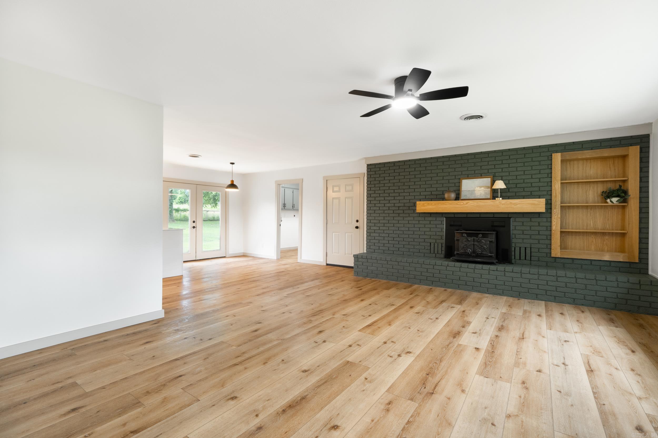 LAKEVIEW VILLAGE - Residential