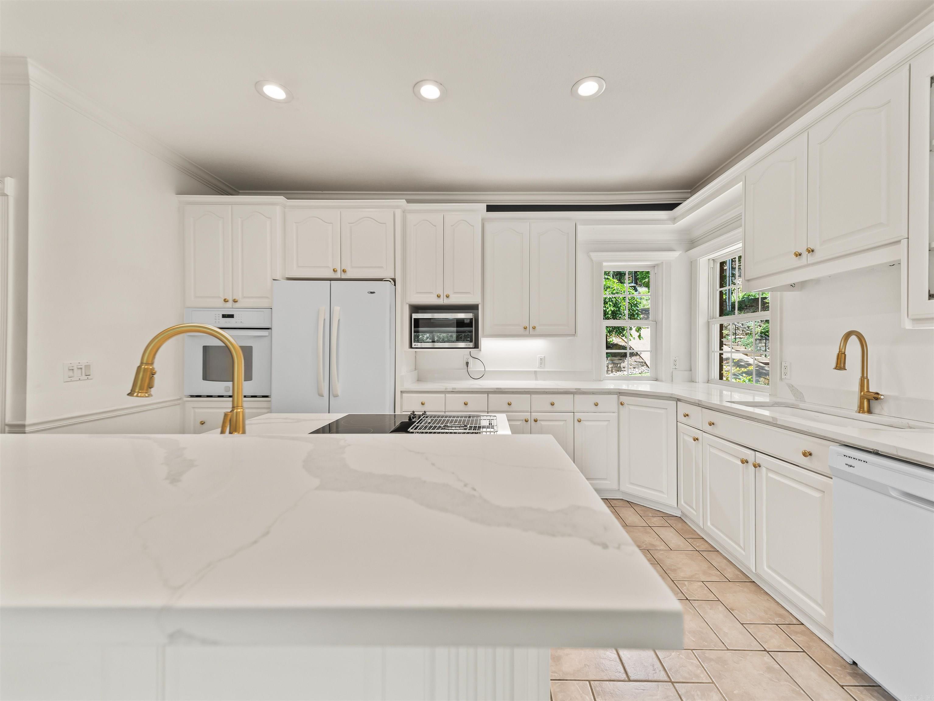 LAS BRISAS - Residential