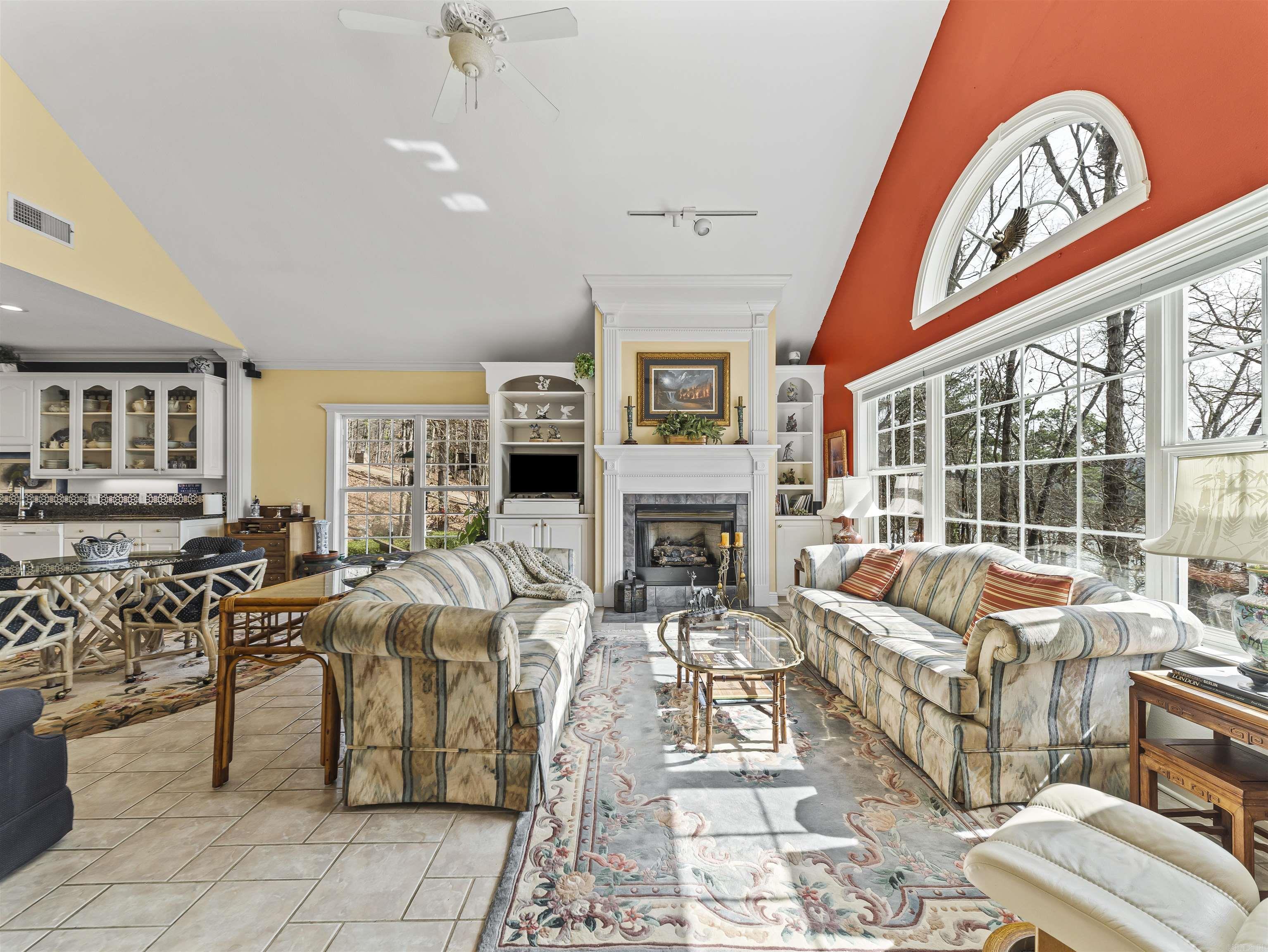 LAS BRISAS - Residential