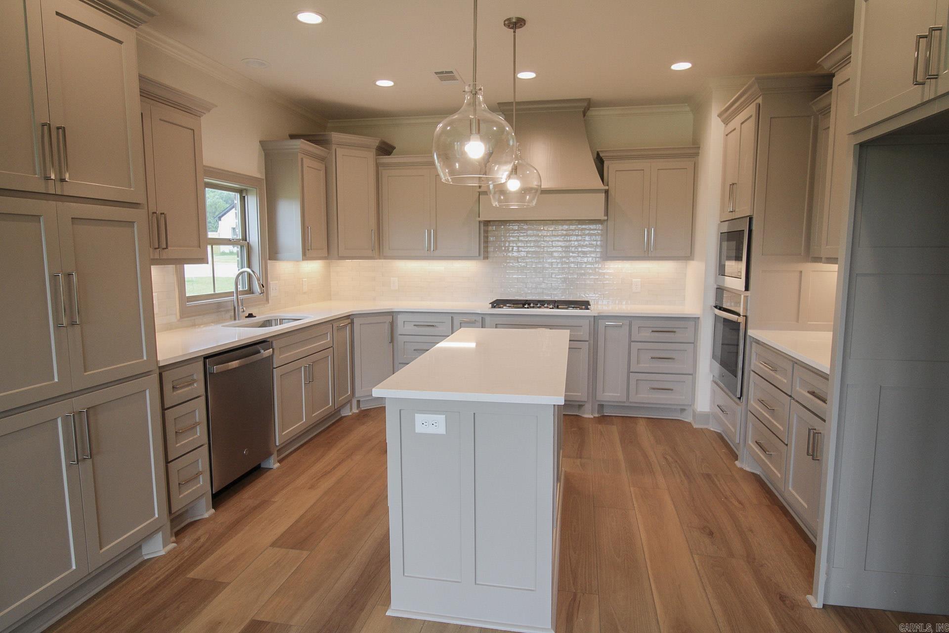 RIDGE VIEW - Residential