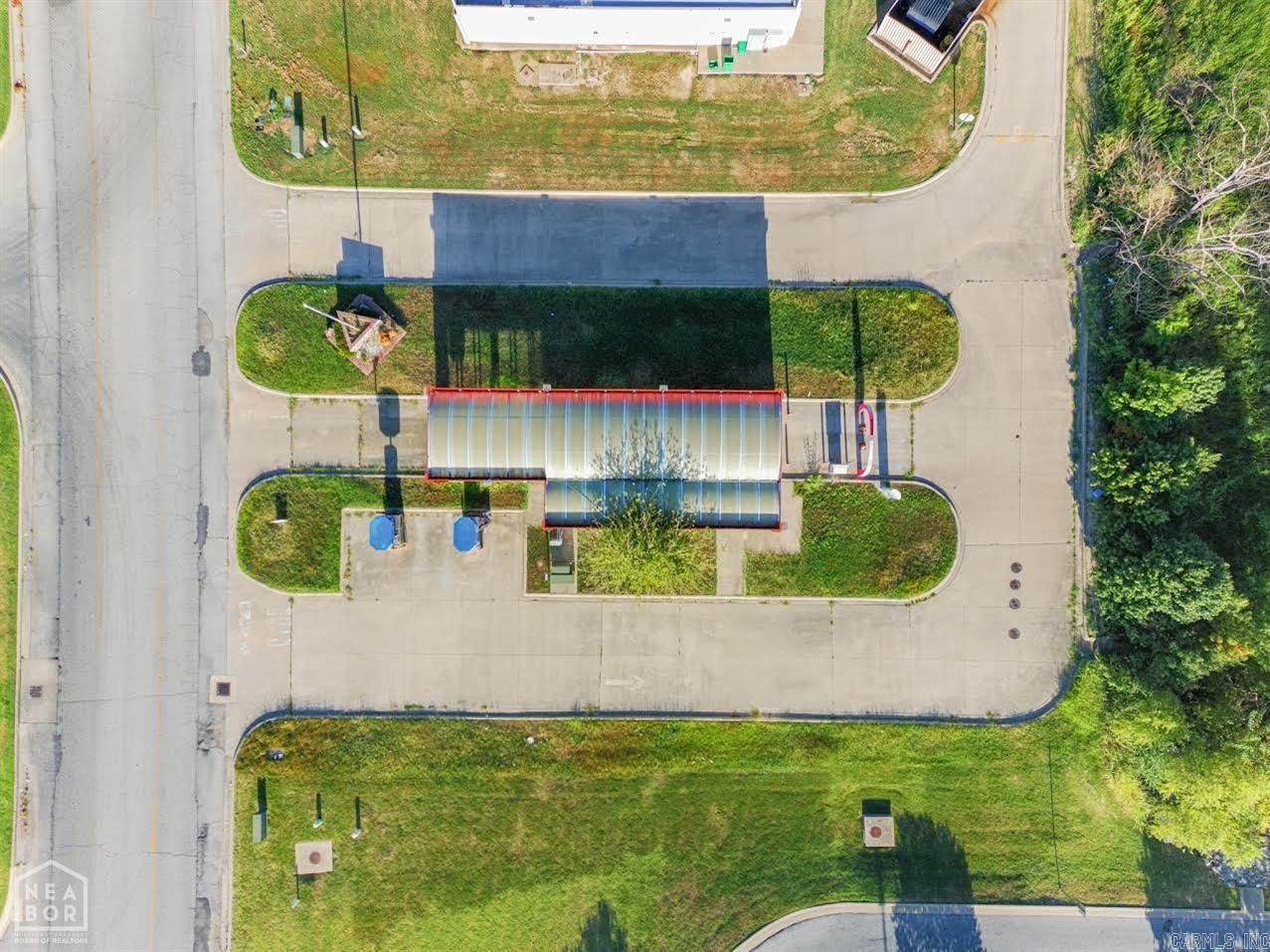 Dixie - Commercial Lease