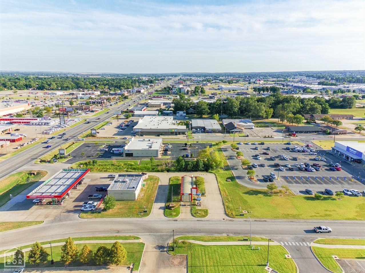 Dixie - Commercial Lease