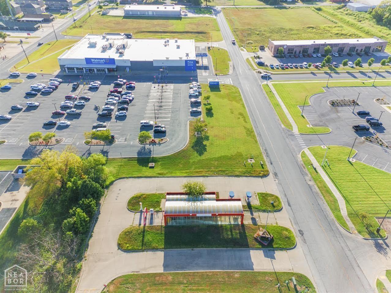 Dixie - Commercial Lease