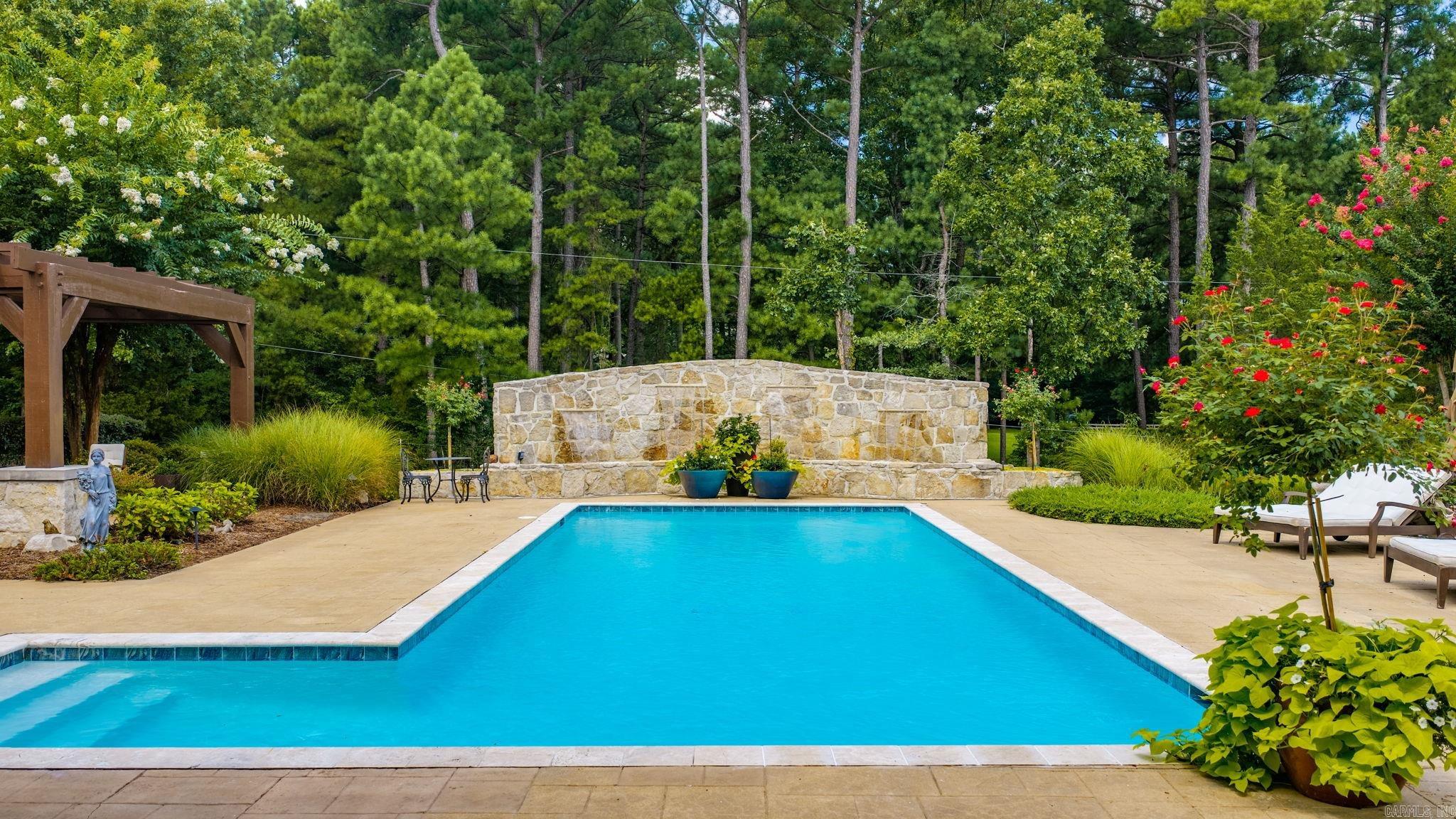 VALLEY FALLS ESTATES - Residential