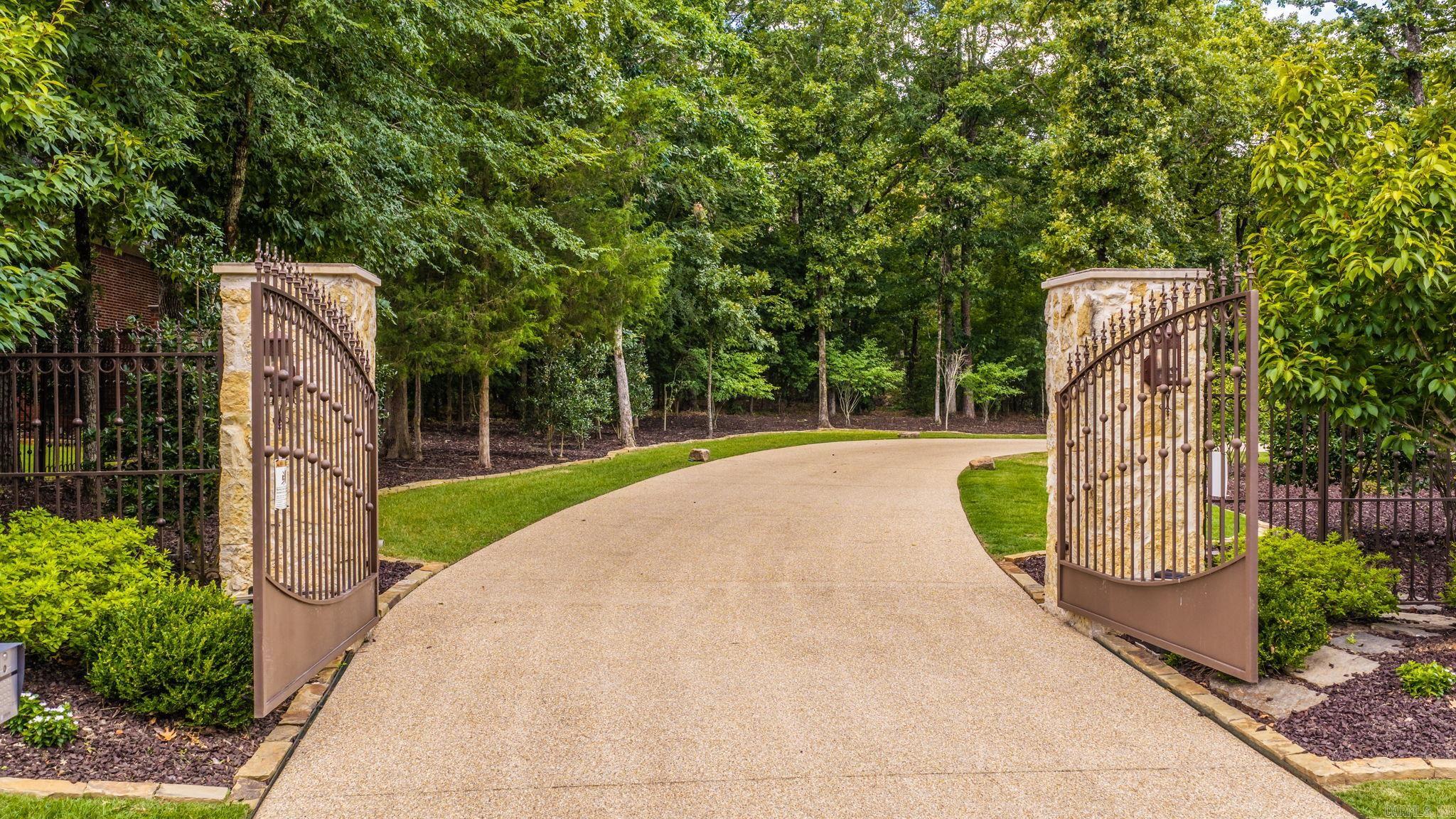 VALLEY FALLS ESTATES - Residential