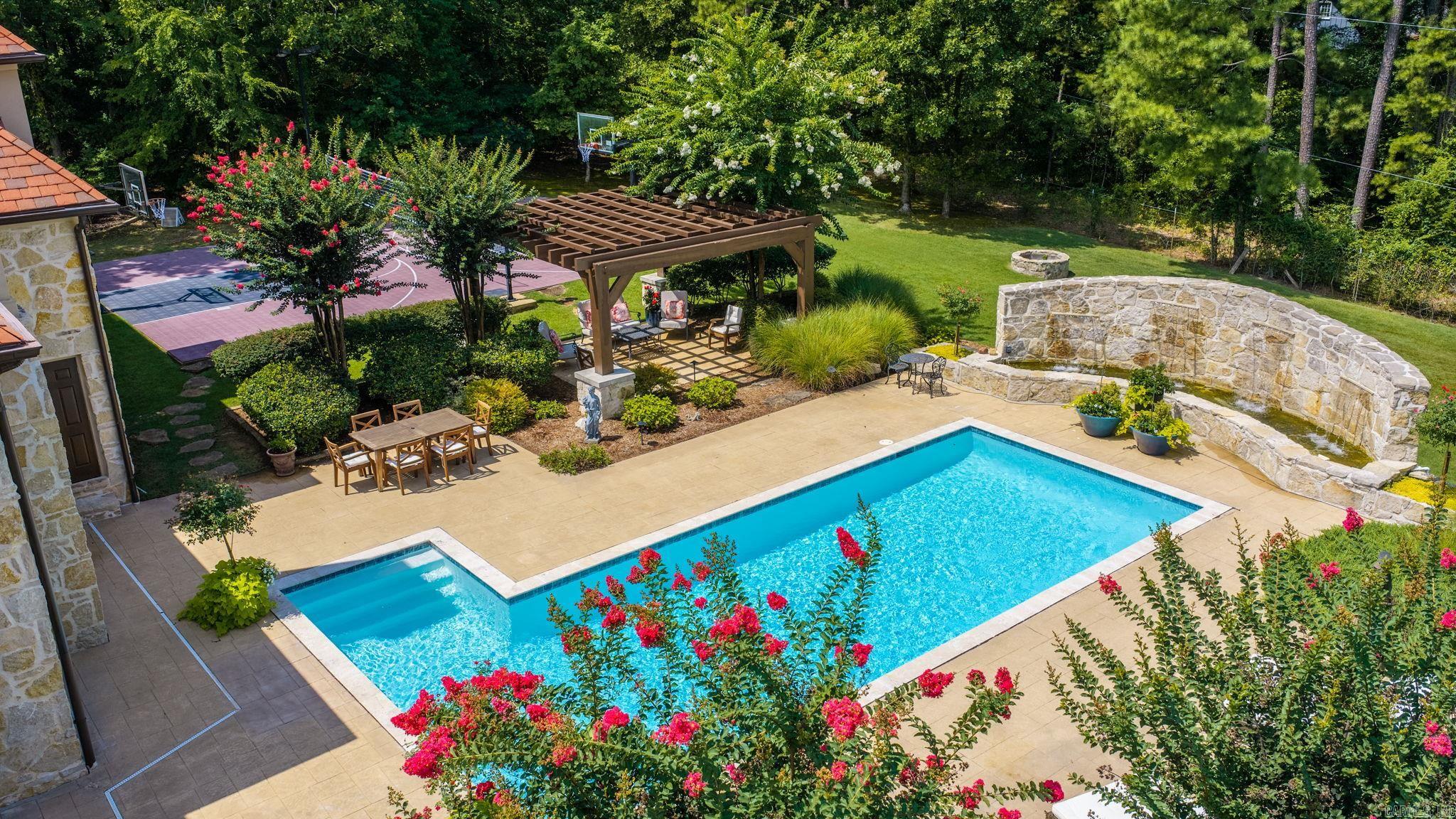 VALLEY FALLS ESTATES - Residential