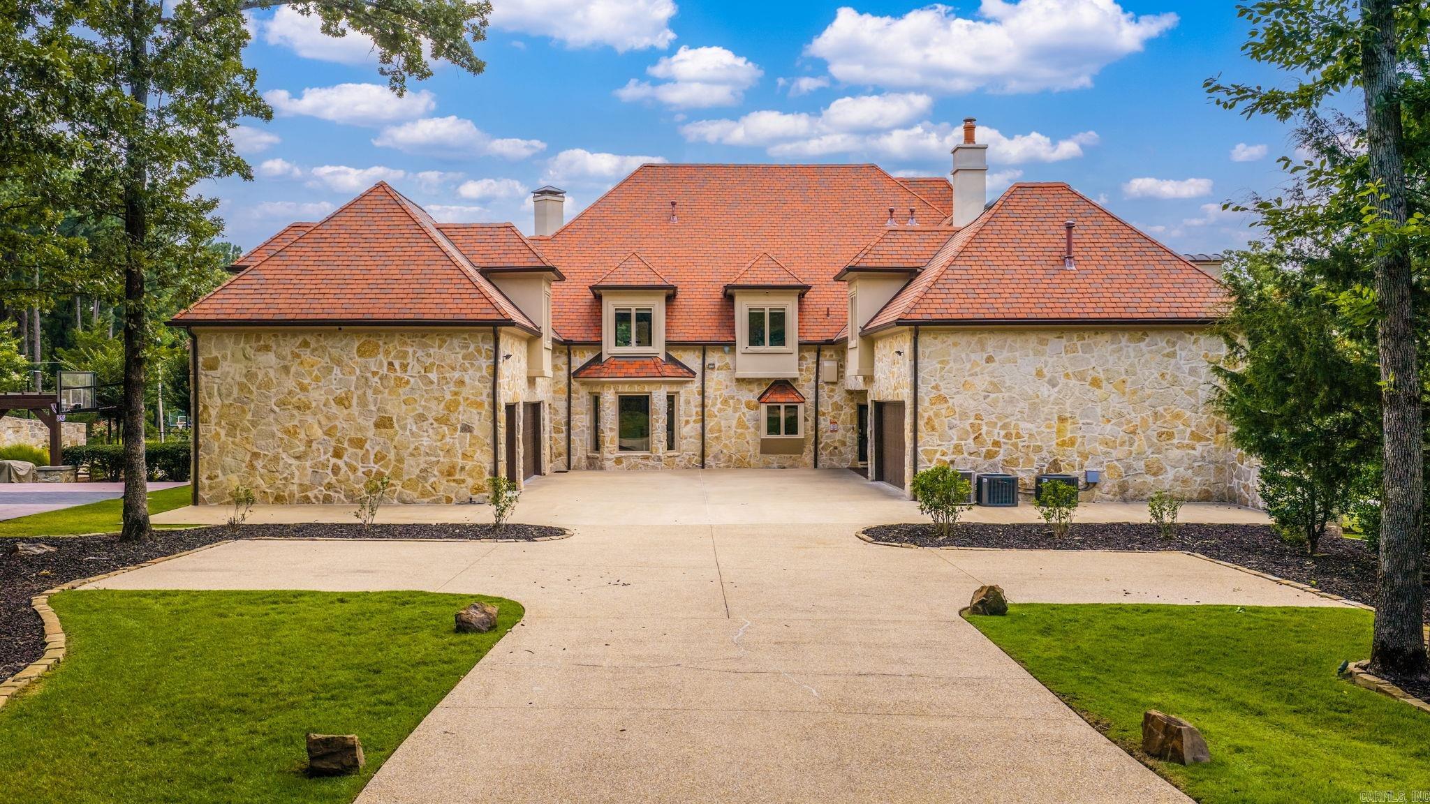 VALLEY FALLS ESTATES - Residential