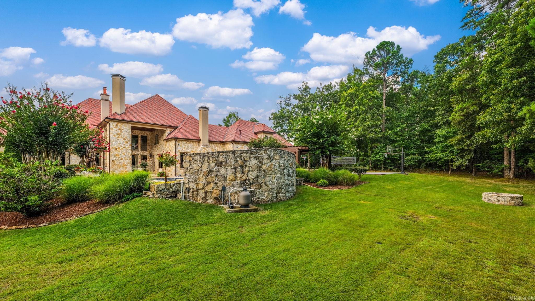 VALLEY FALLS ESTATES - Residential