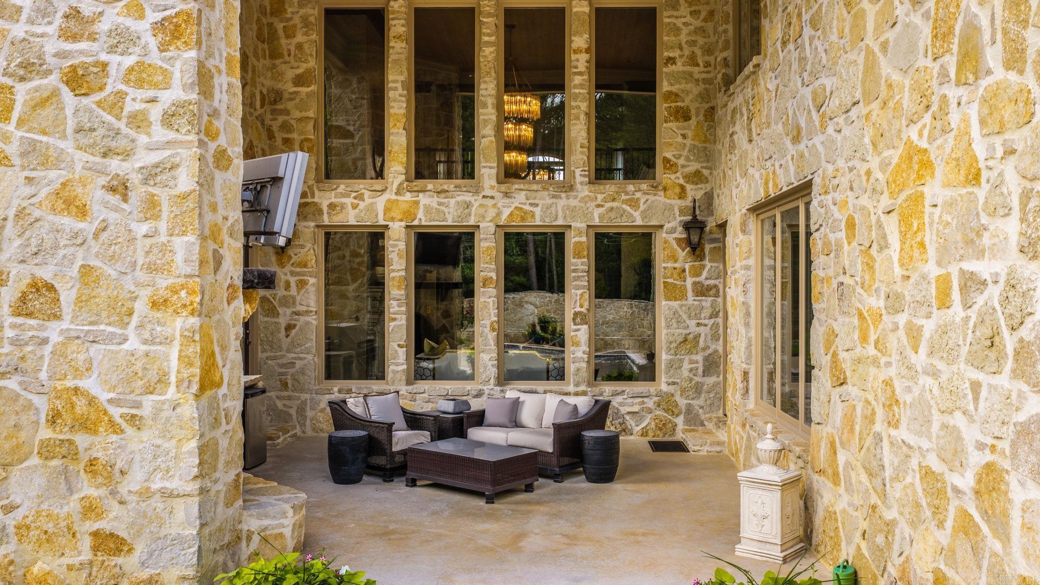 VALLEY FALLS ESTATES - Residential