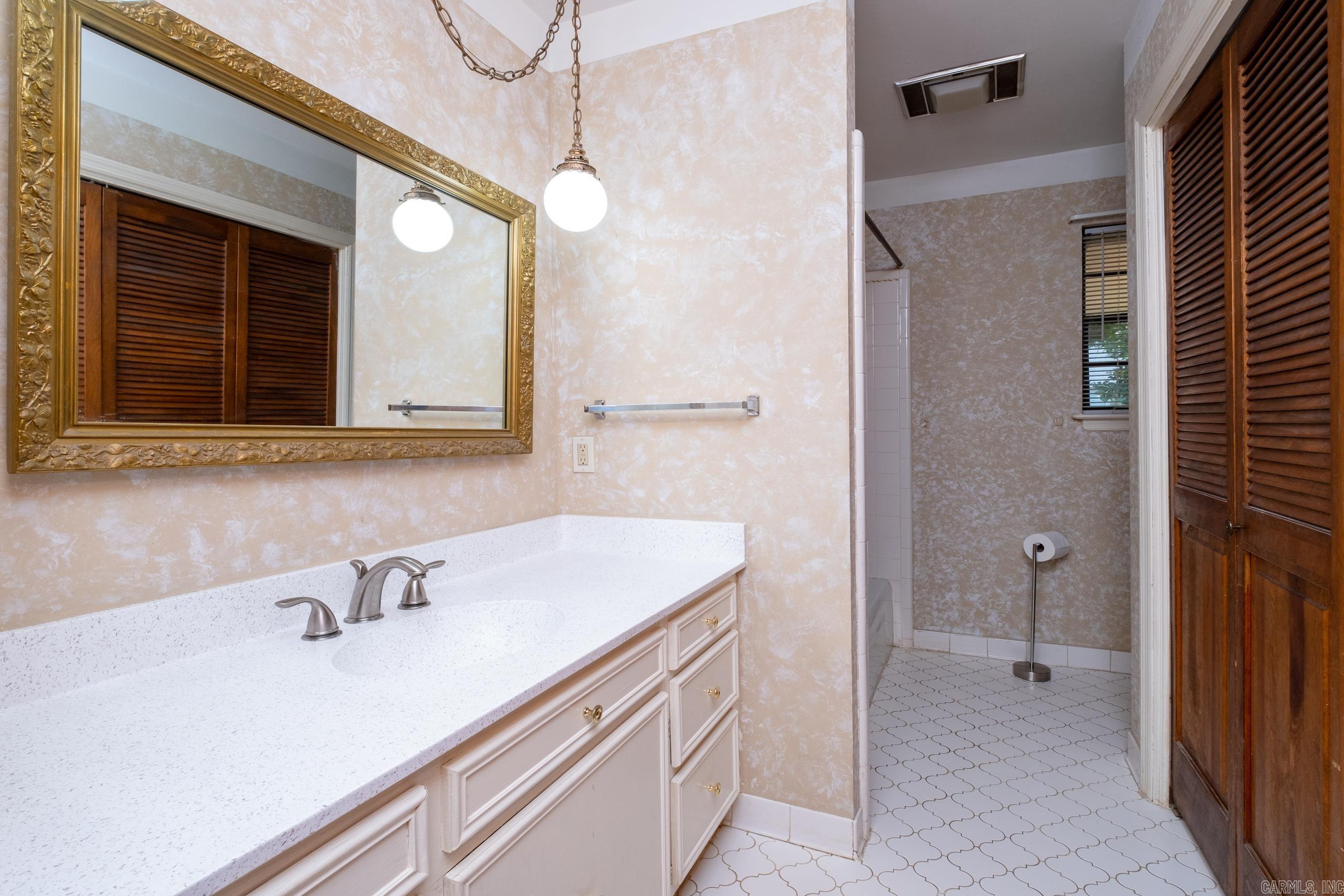 Leawood Mountain - Residential