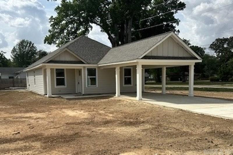 Check out this New Construction in Wynne AR. You will find this all electric approximately 1250 sq ft. home with engineered wood siding exterior, 3 bedrooms, 2 full baths, LVP in the open living/kitchen area, carpet in bedrooms, and tile floor in the bathrooms. You will see beautiful quartz countertops in the kitchen; microwave, dishwasher, garbage disposal and the stove. It is getting very close to being finished. Call for more information.