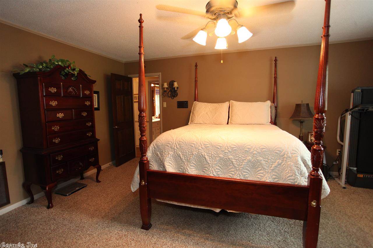Smoking Oaks - Residential