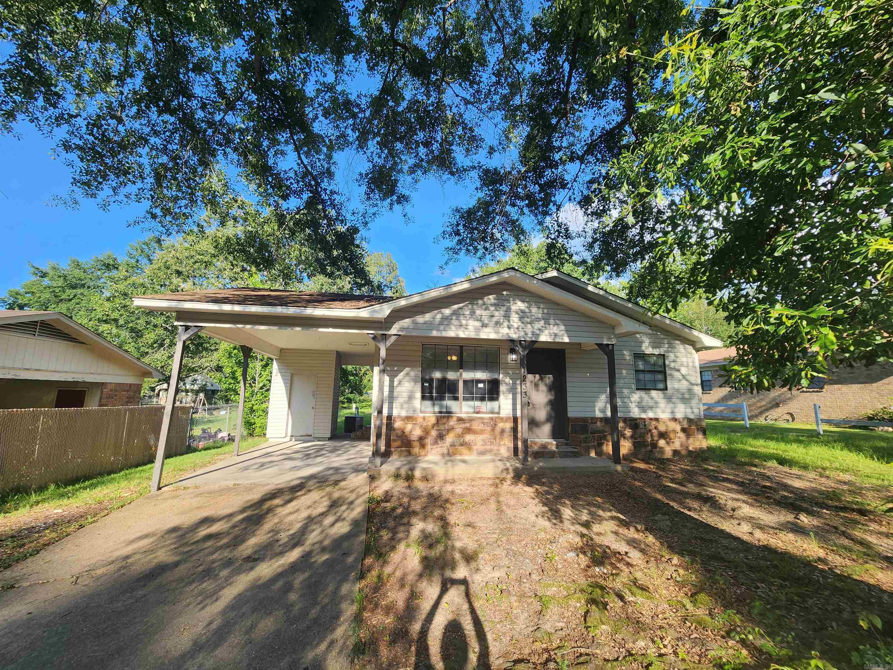 MIMOSA GARDENS - Residential