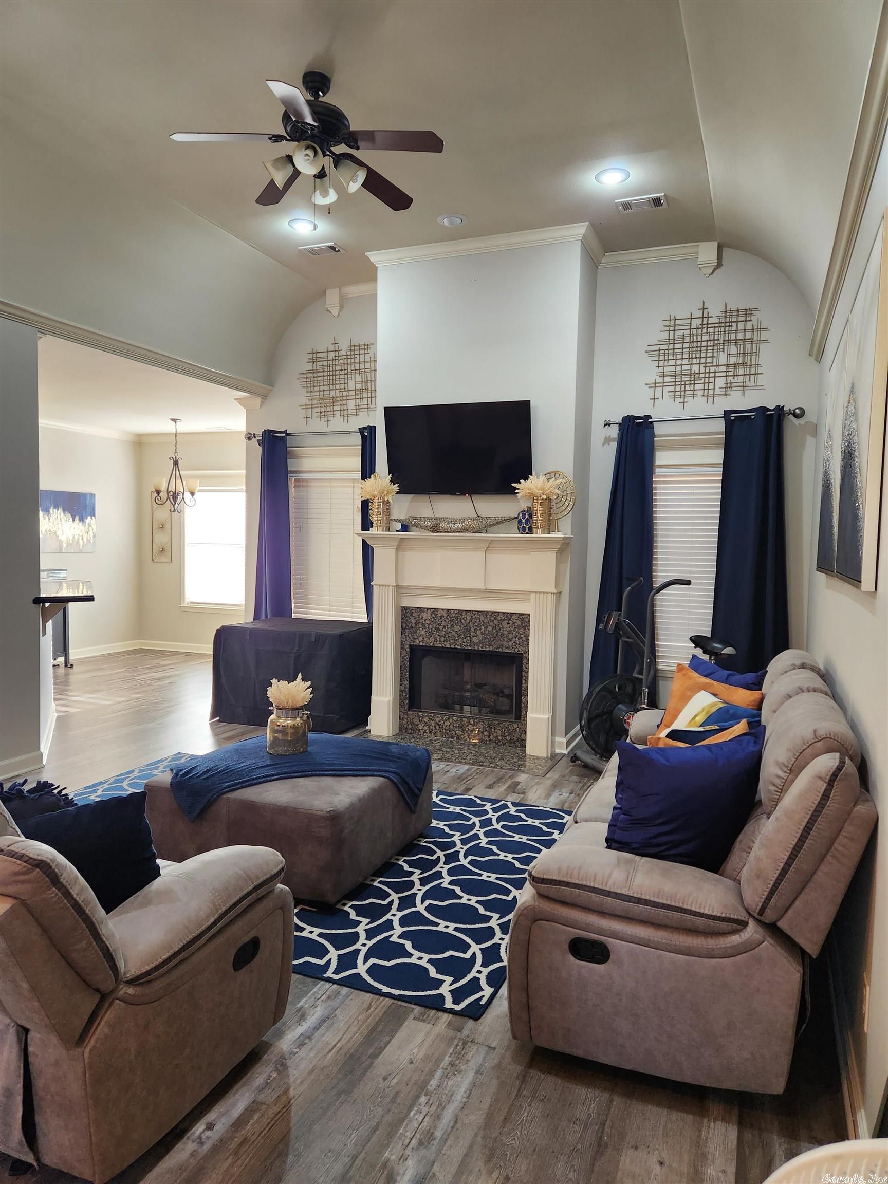 RICHLAND PARK - Residential