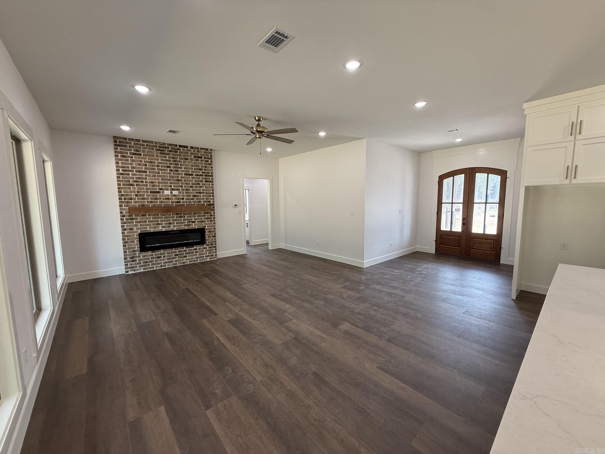 COYOTE RIDGE - Residential