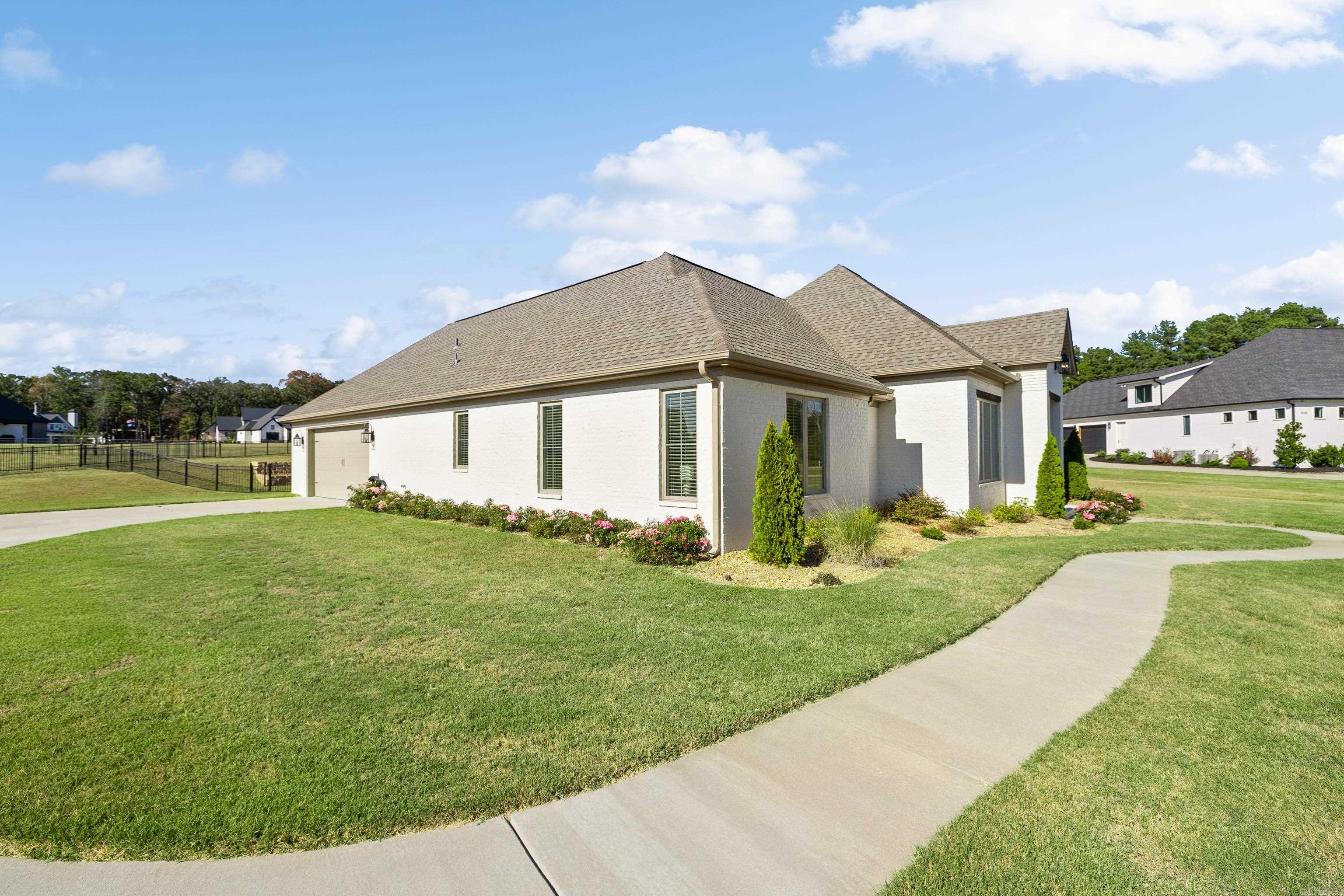 THE STABLES - Residential