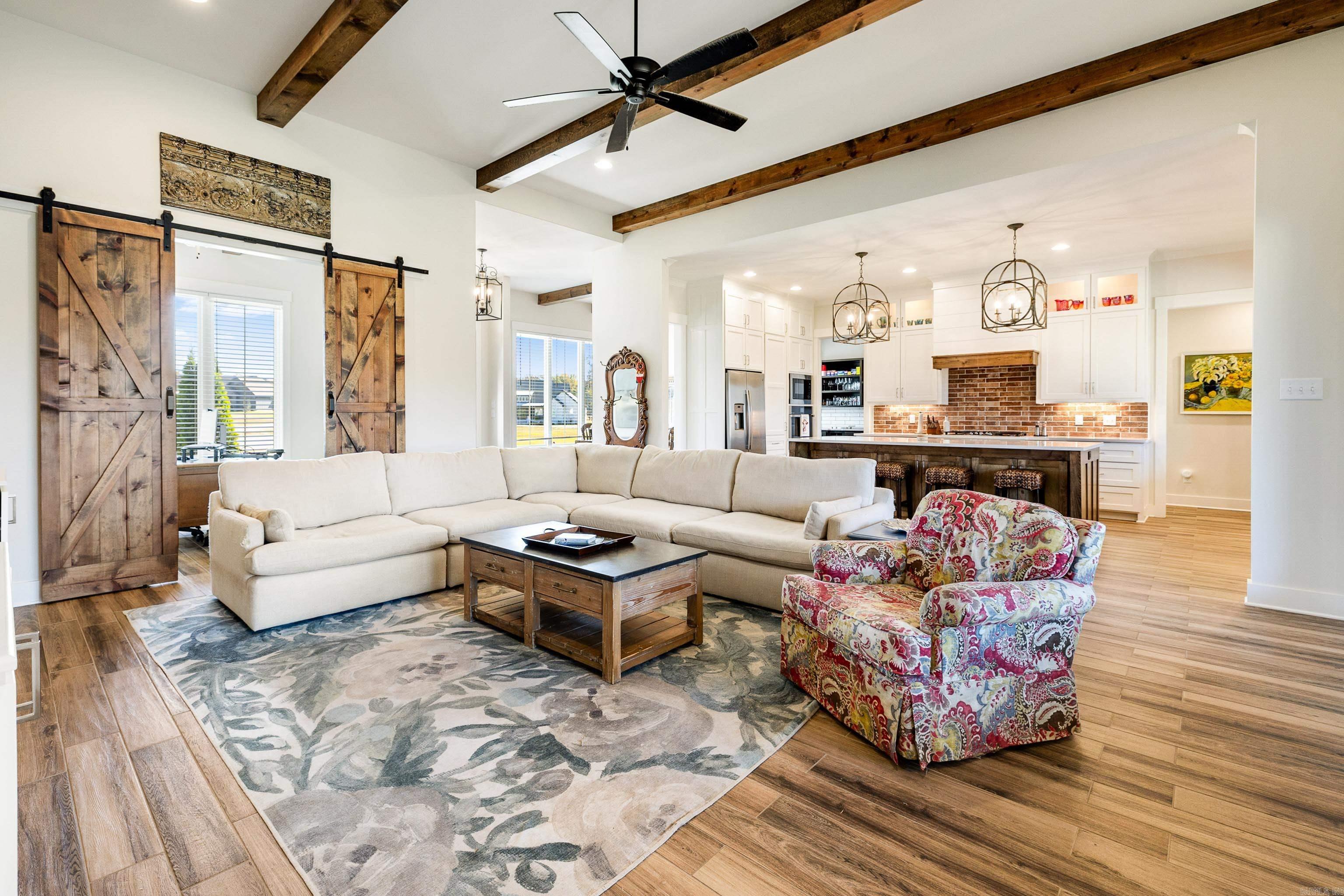 THE STABLES - Residential