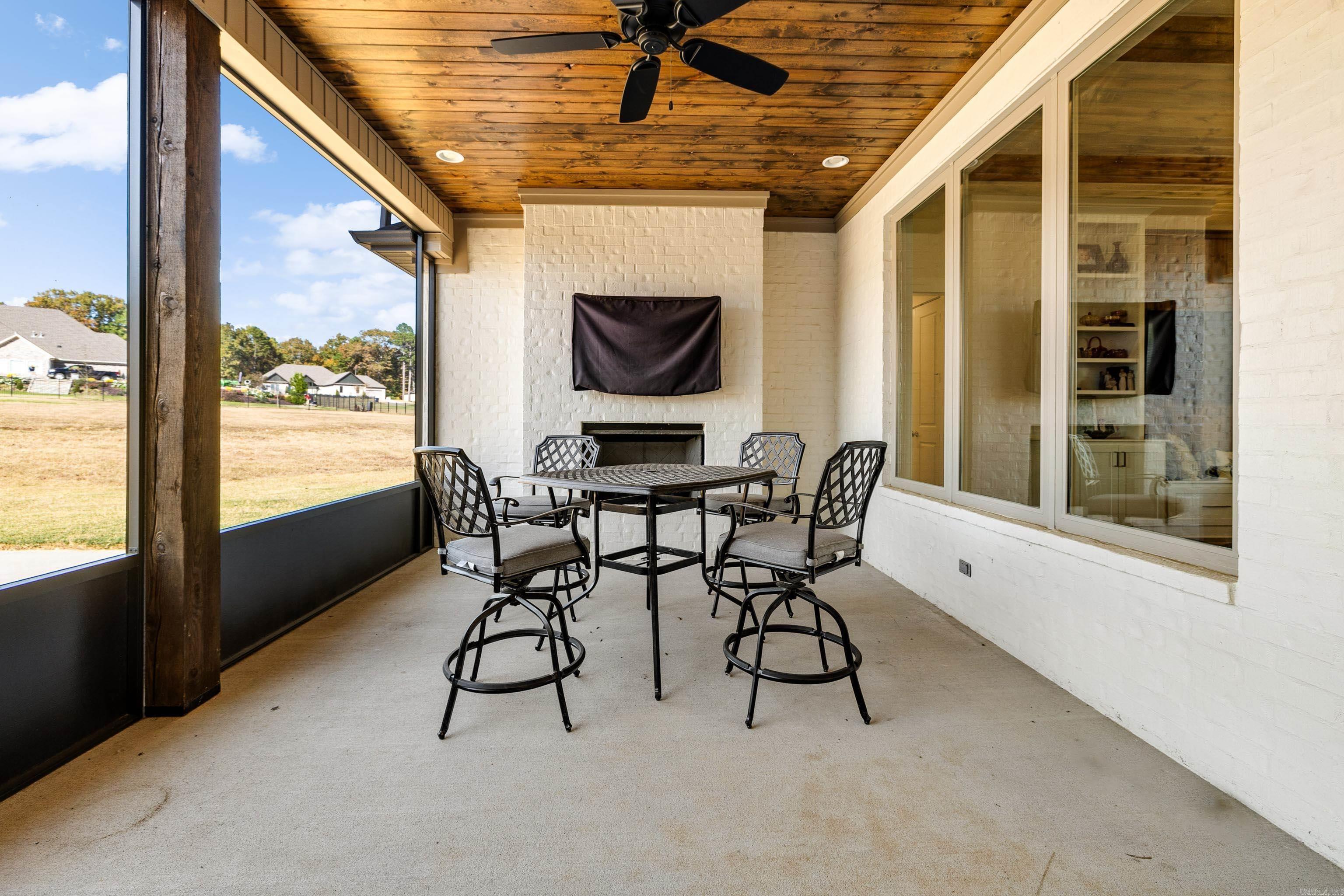 THE STABLES - Residential