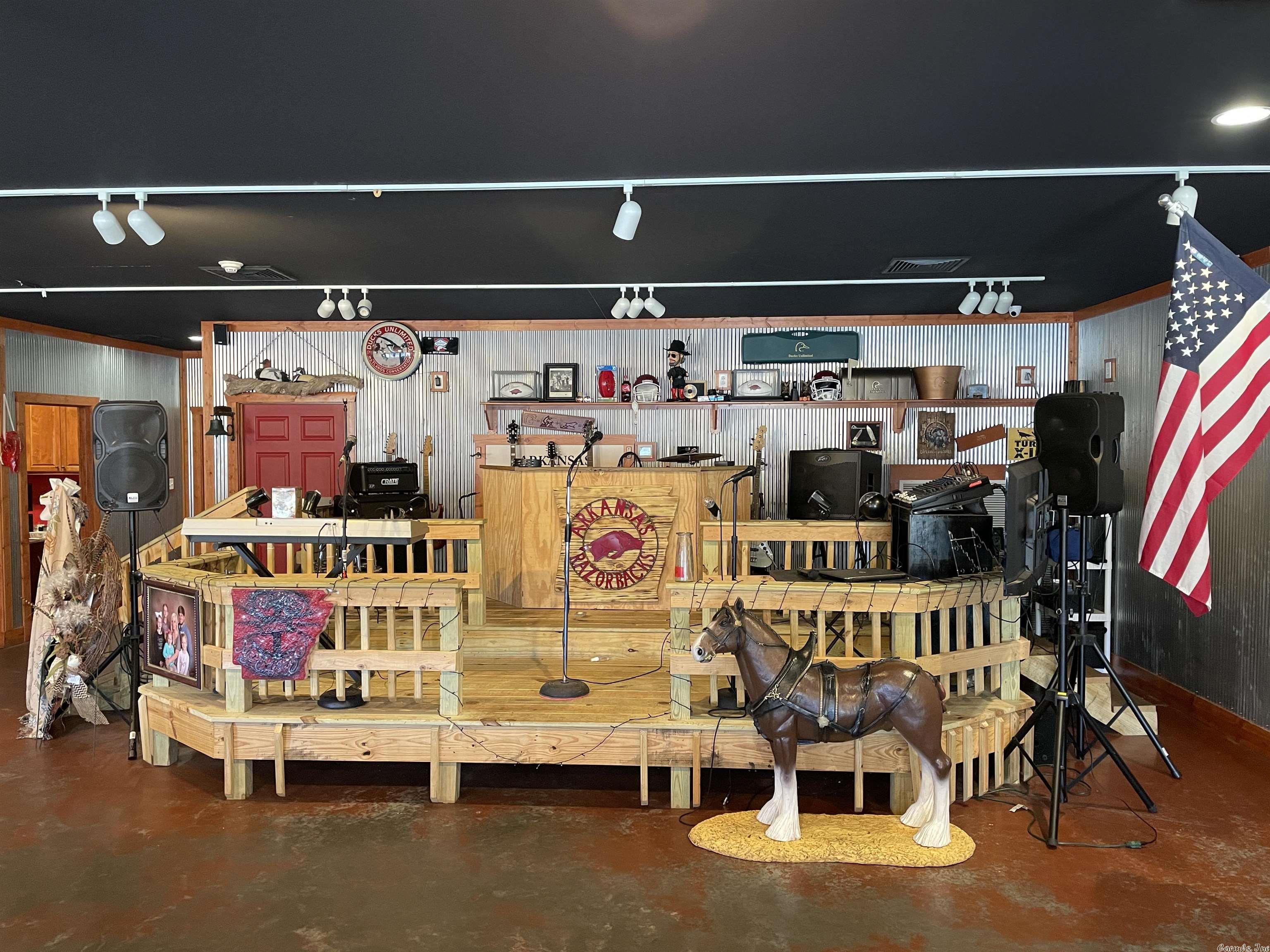 Metes & Bounds - Commercial Sale