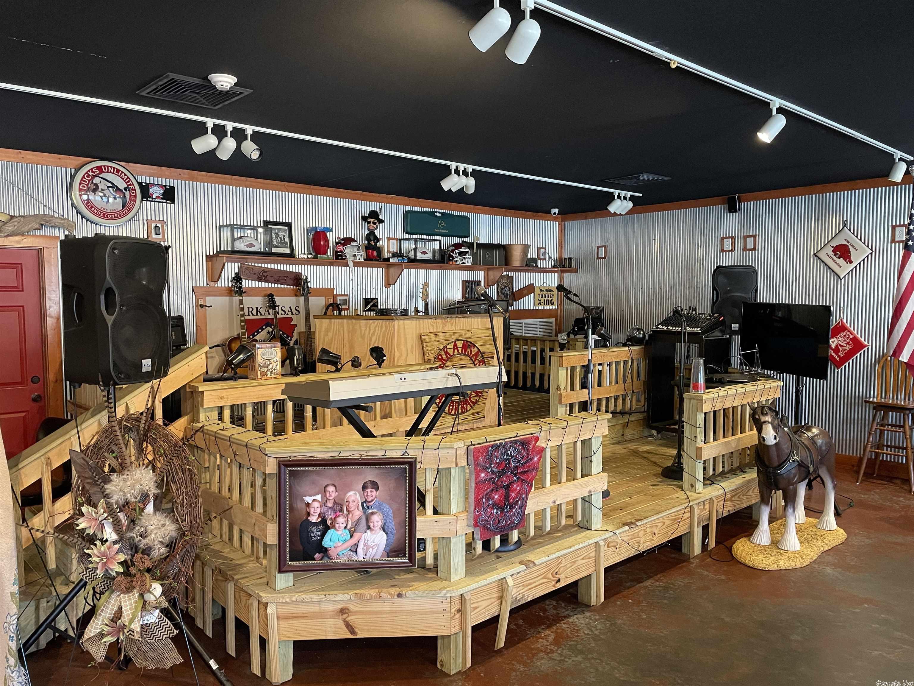 Metes & Bounds - Commercial Sale
