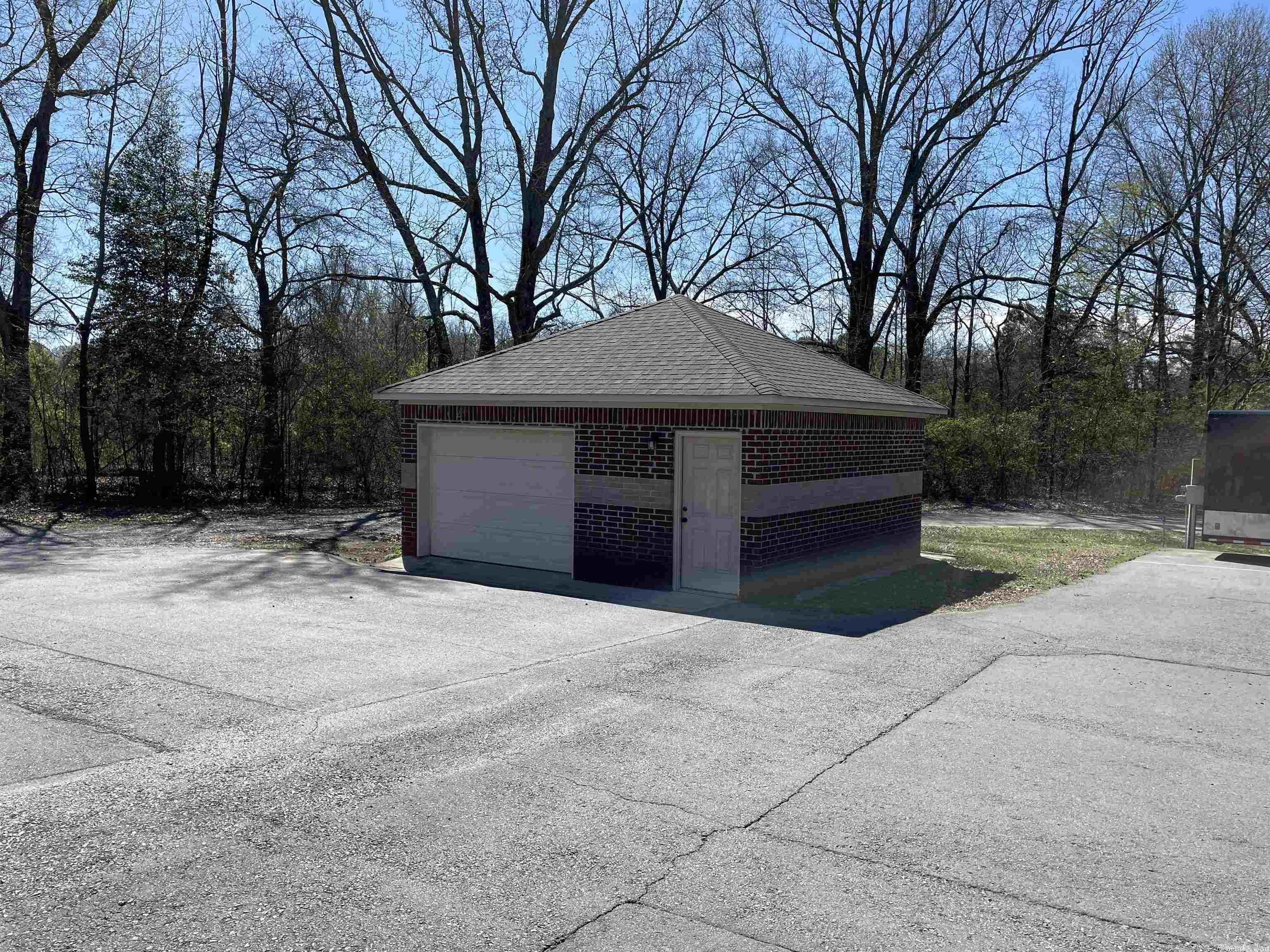Metes & Bounds - Commercial Sale