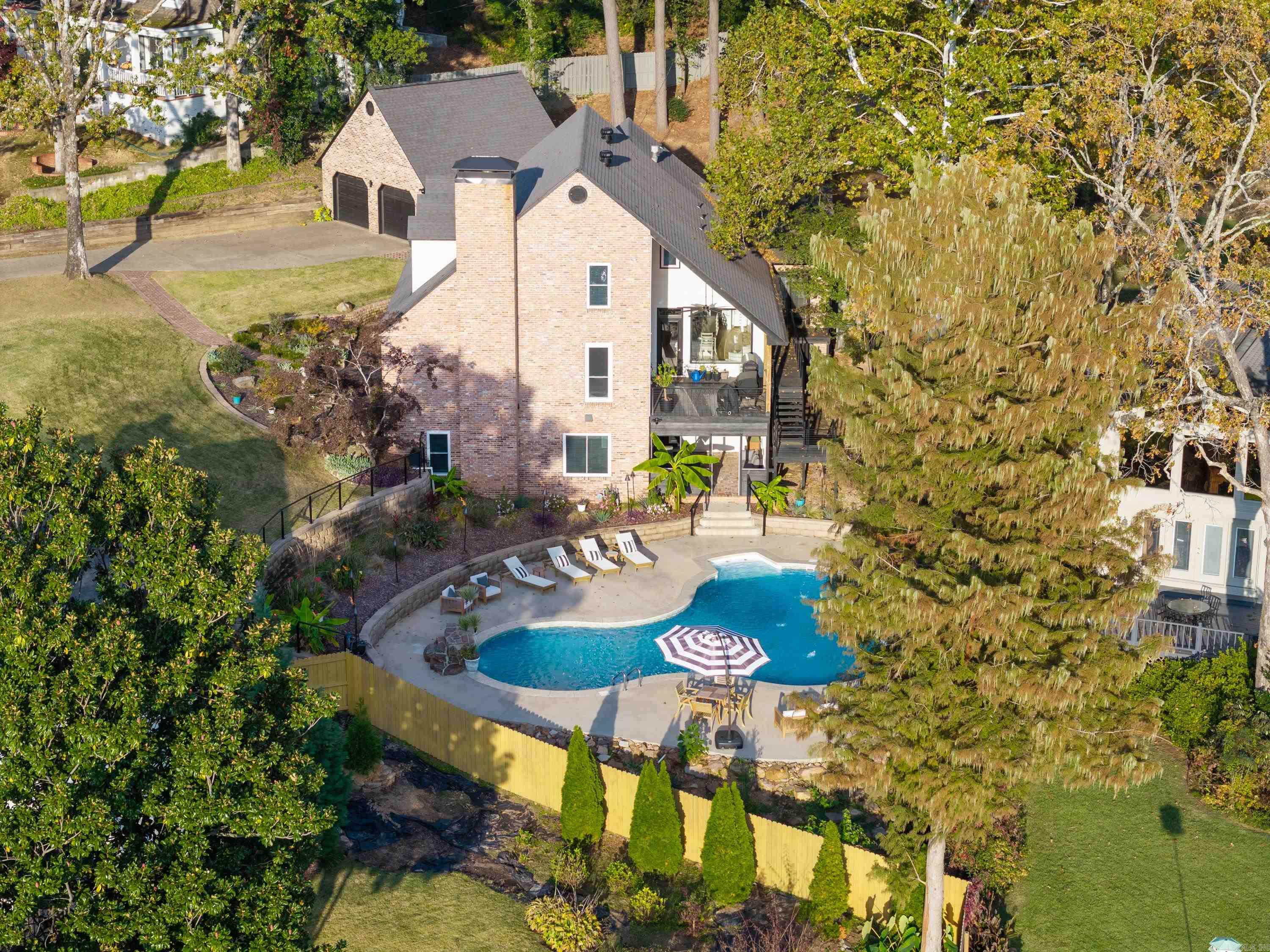 LAKEWOOD NE - Residential