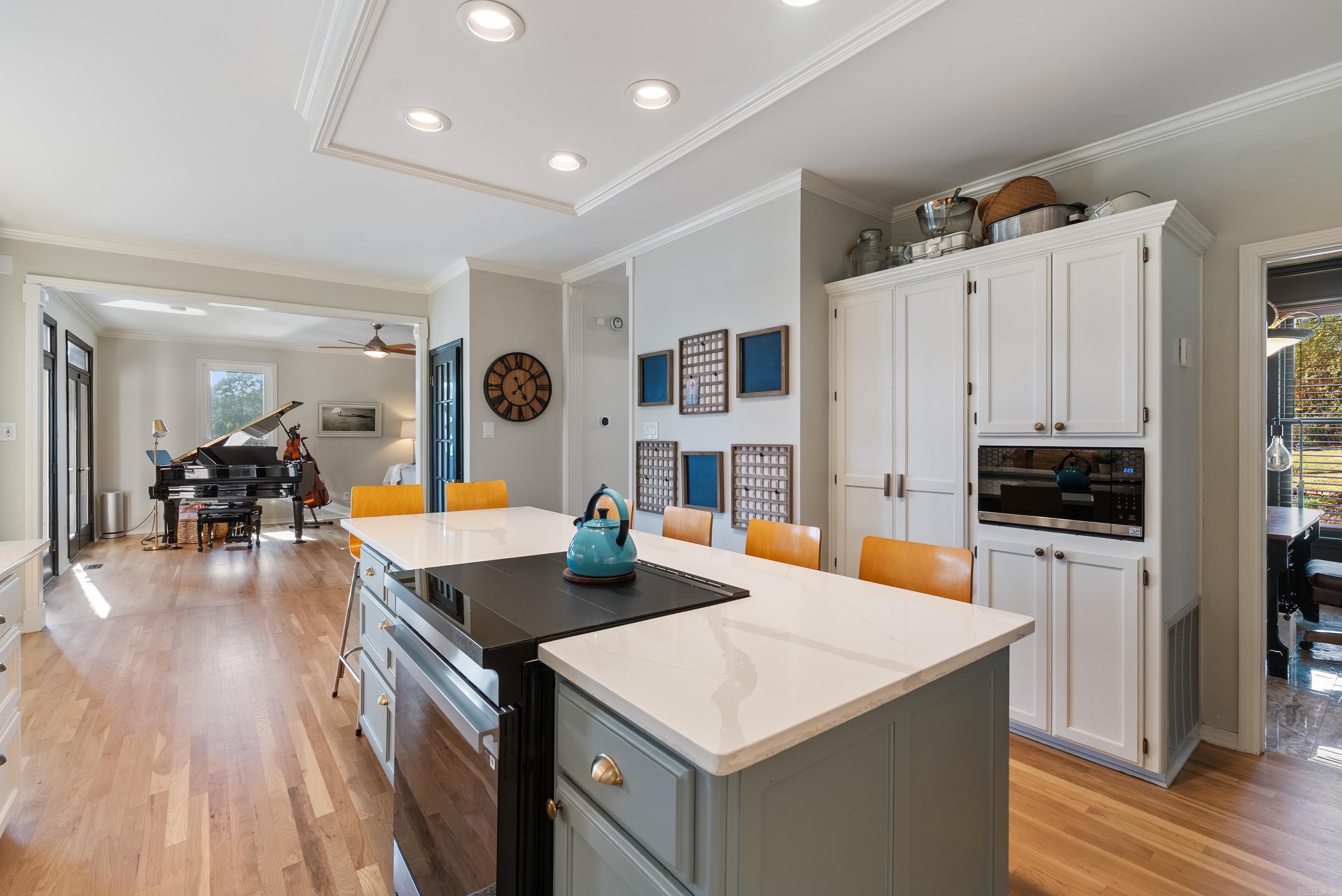 LAKEWOOD NE - Residential