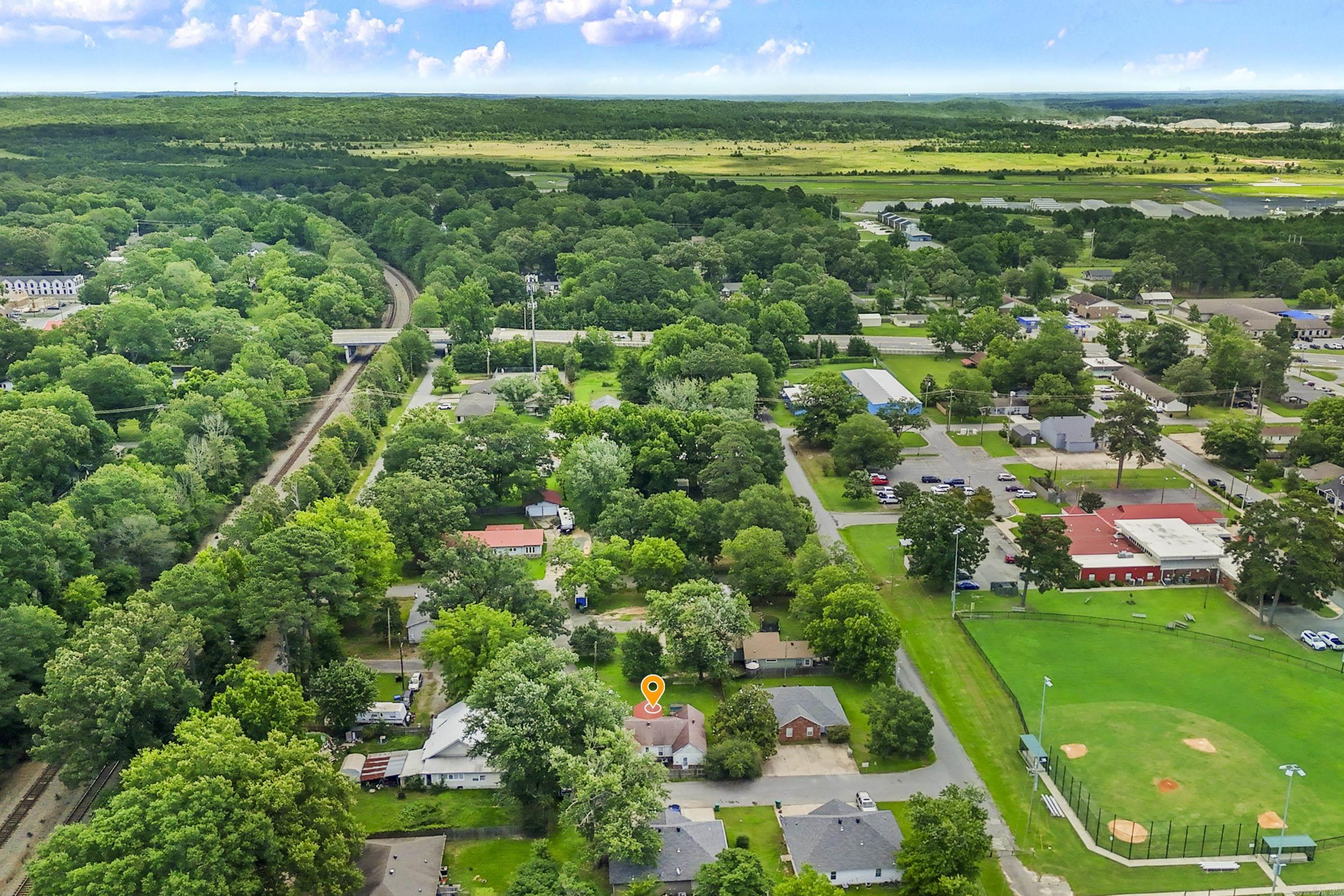 ORIGINAL TOWN-BRYANT - Residential