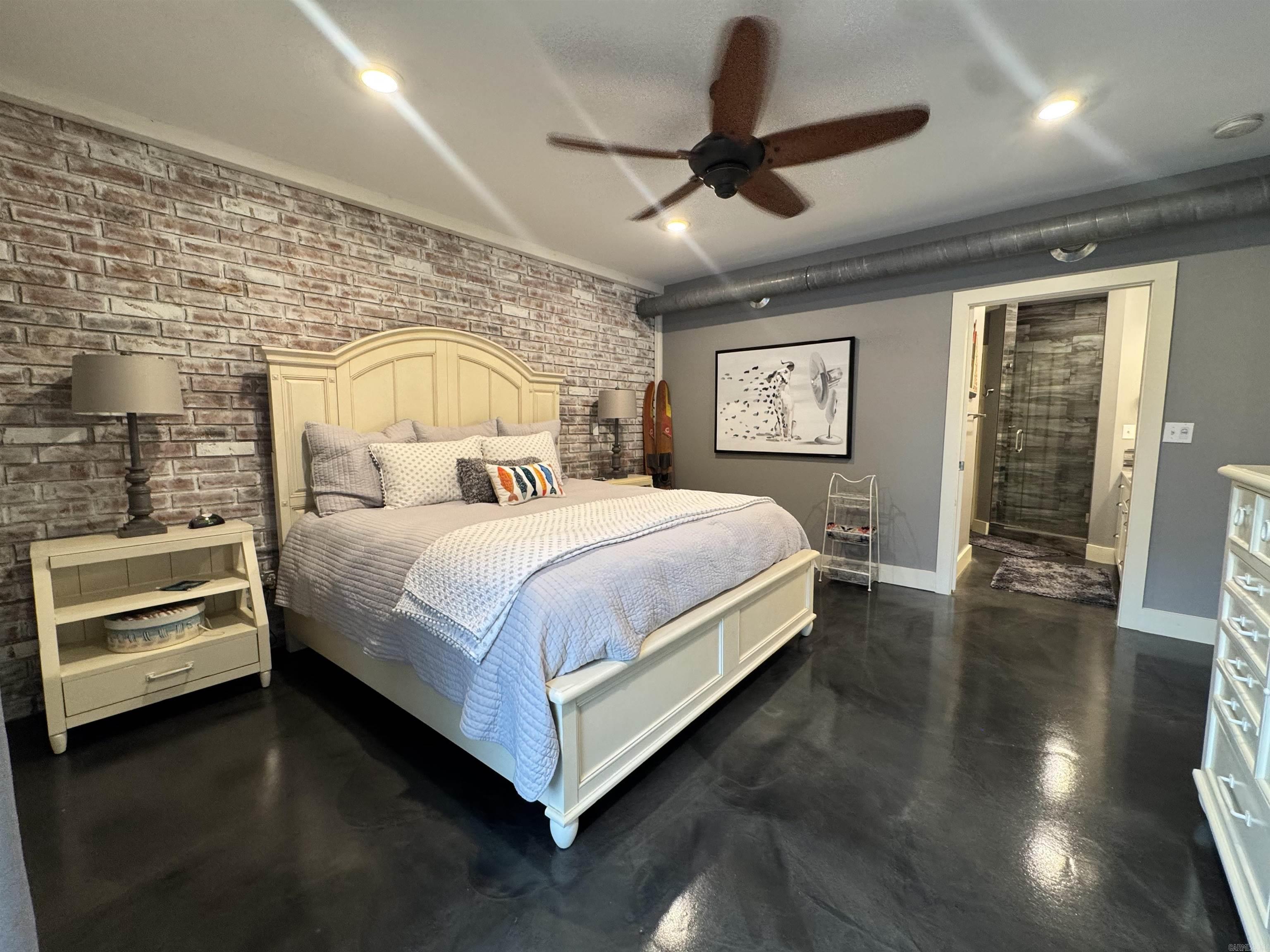 NARROWS INN AT GREERS FERRY HPR - Residential