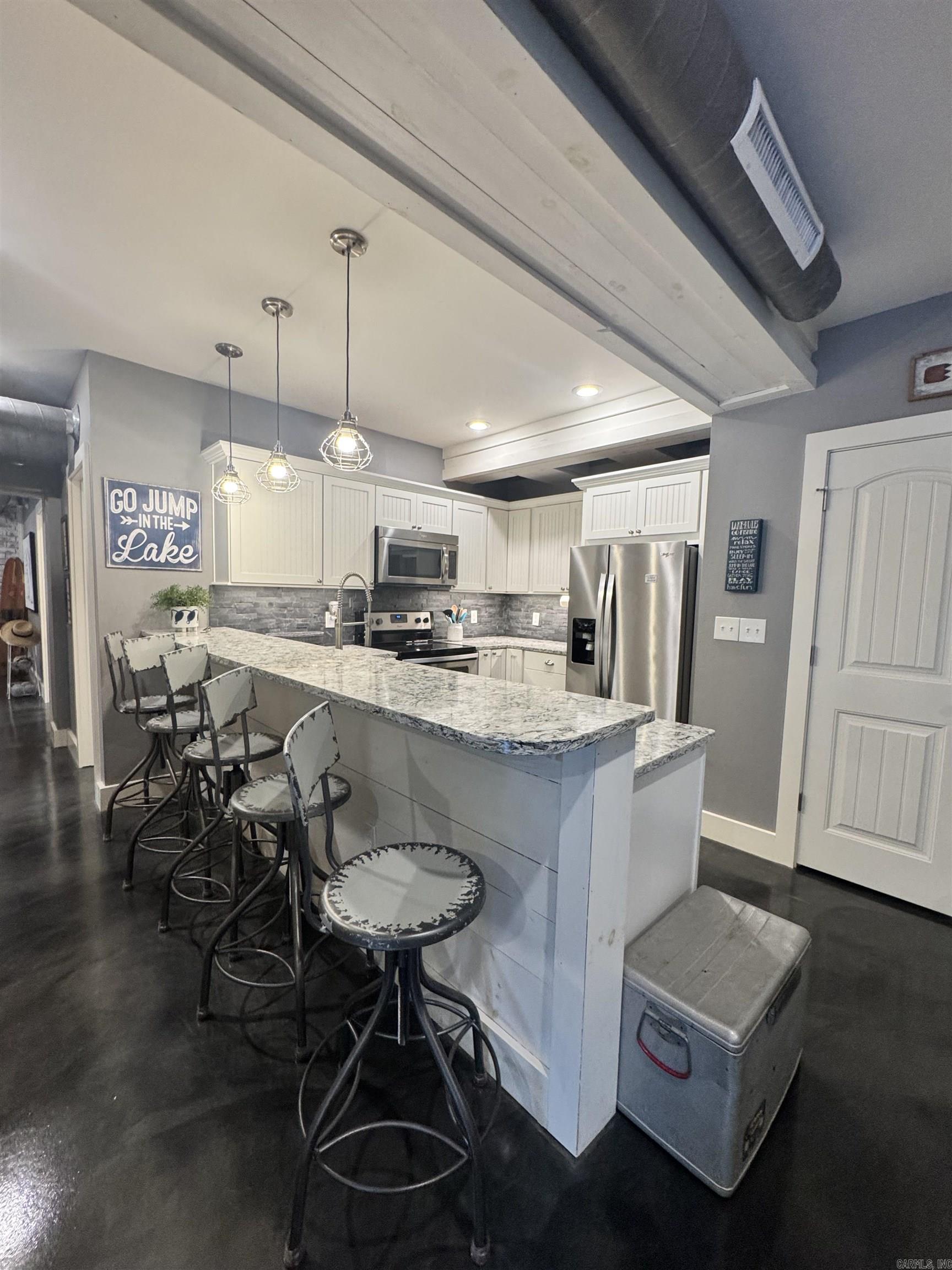 NARROWS INN AT GREERS FERRY HPR - Residential