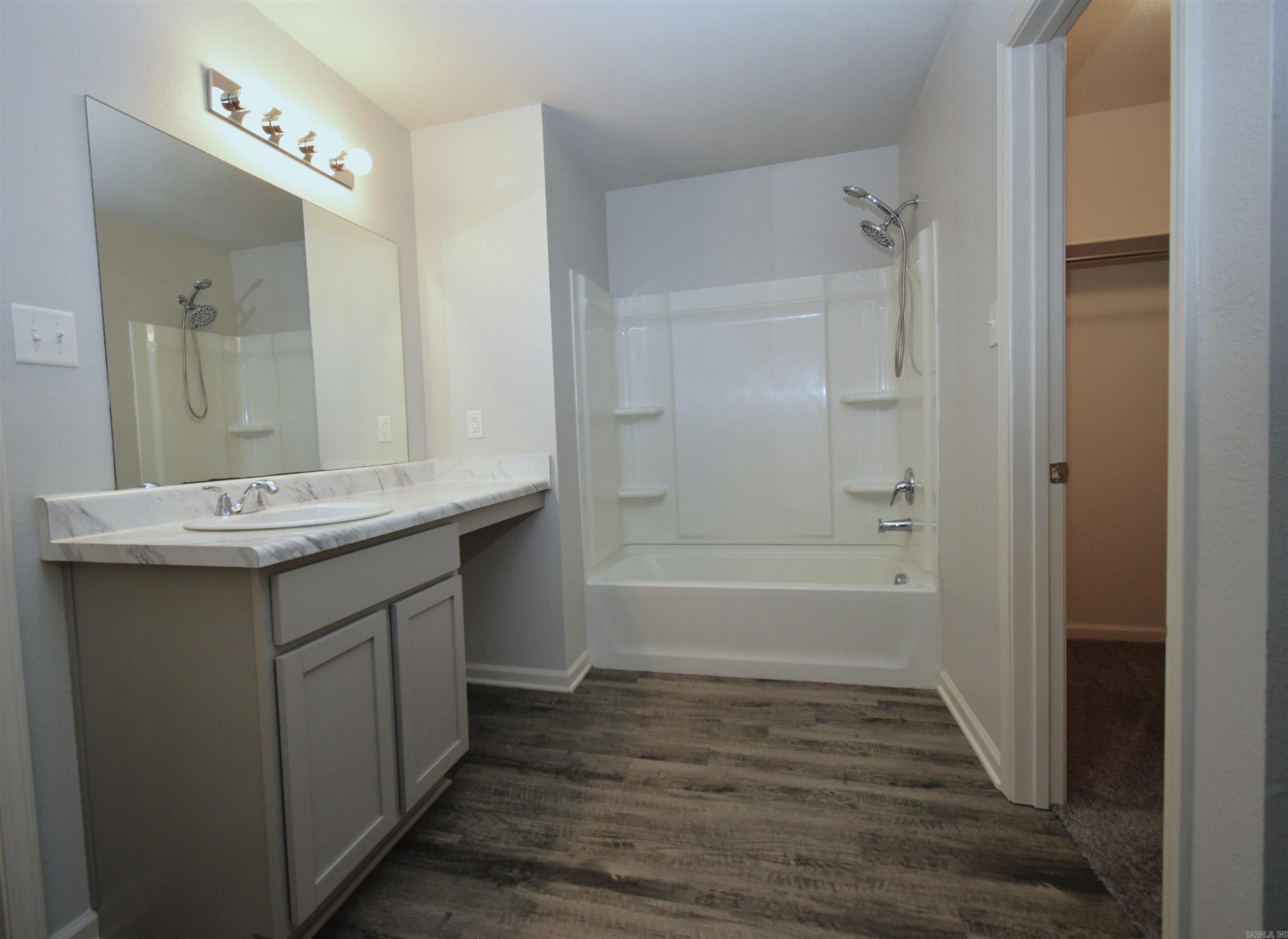 BRODY REED ESTATES - Residential