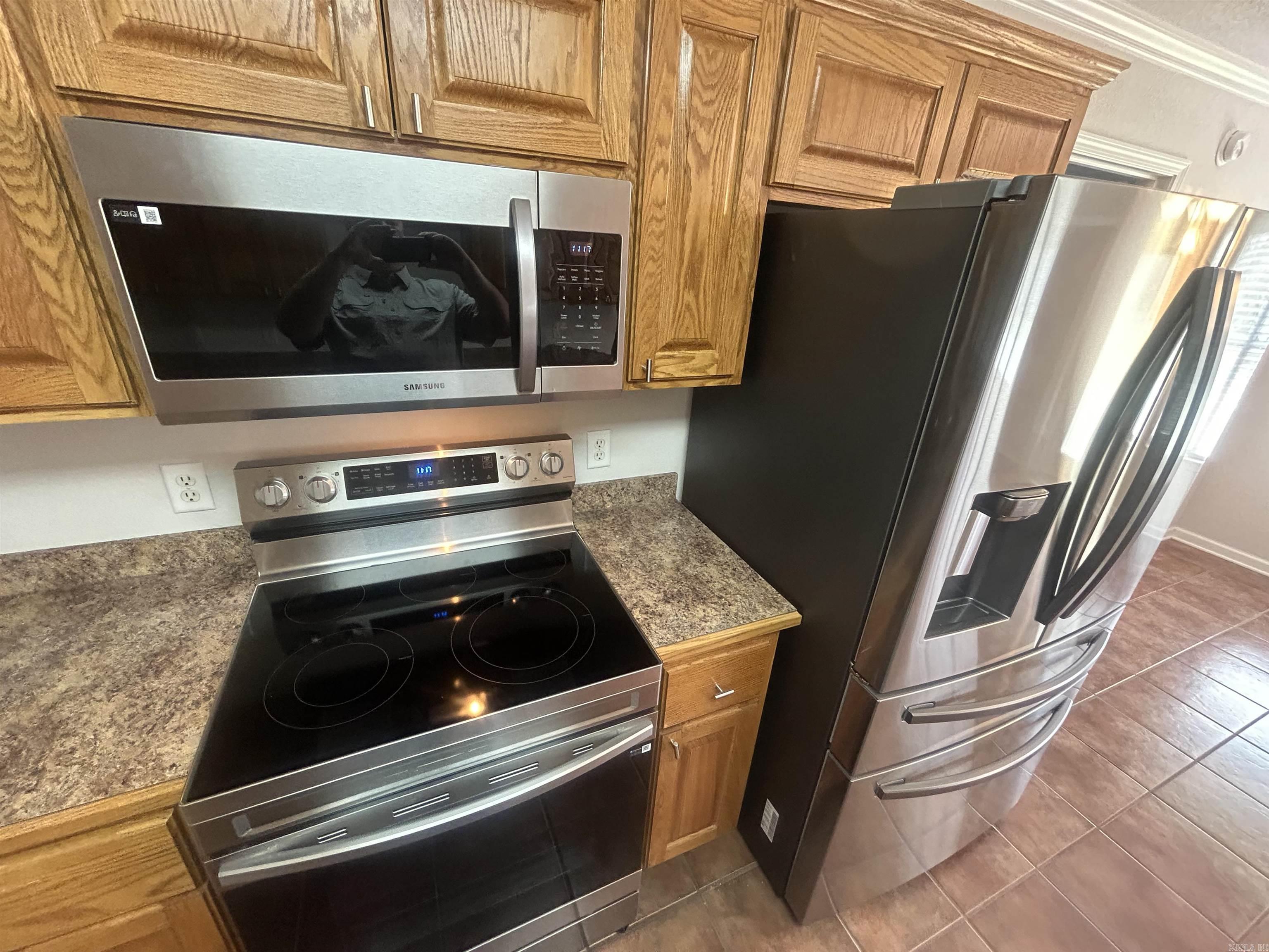 CENTERVIEW ESTATES - Residential