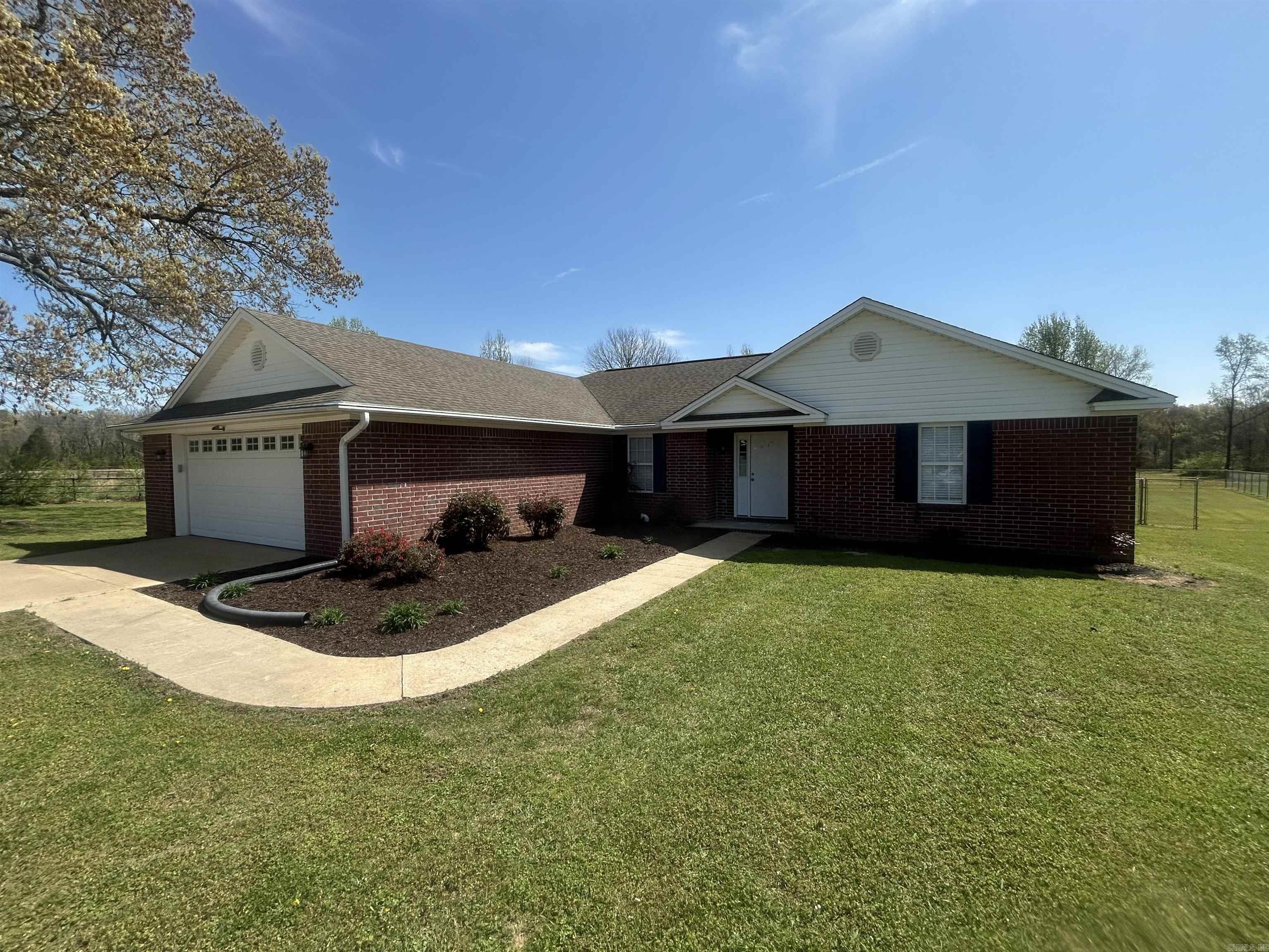 CENTERVIEW ESTATES - Residential