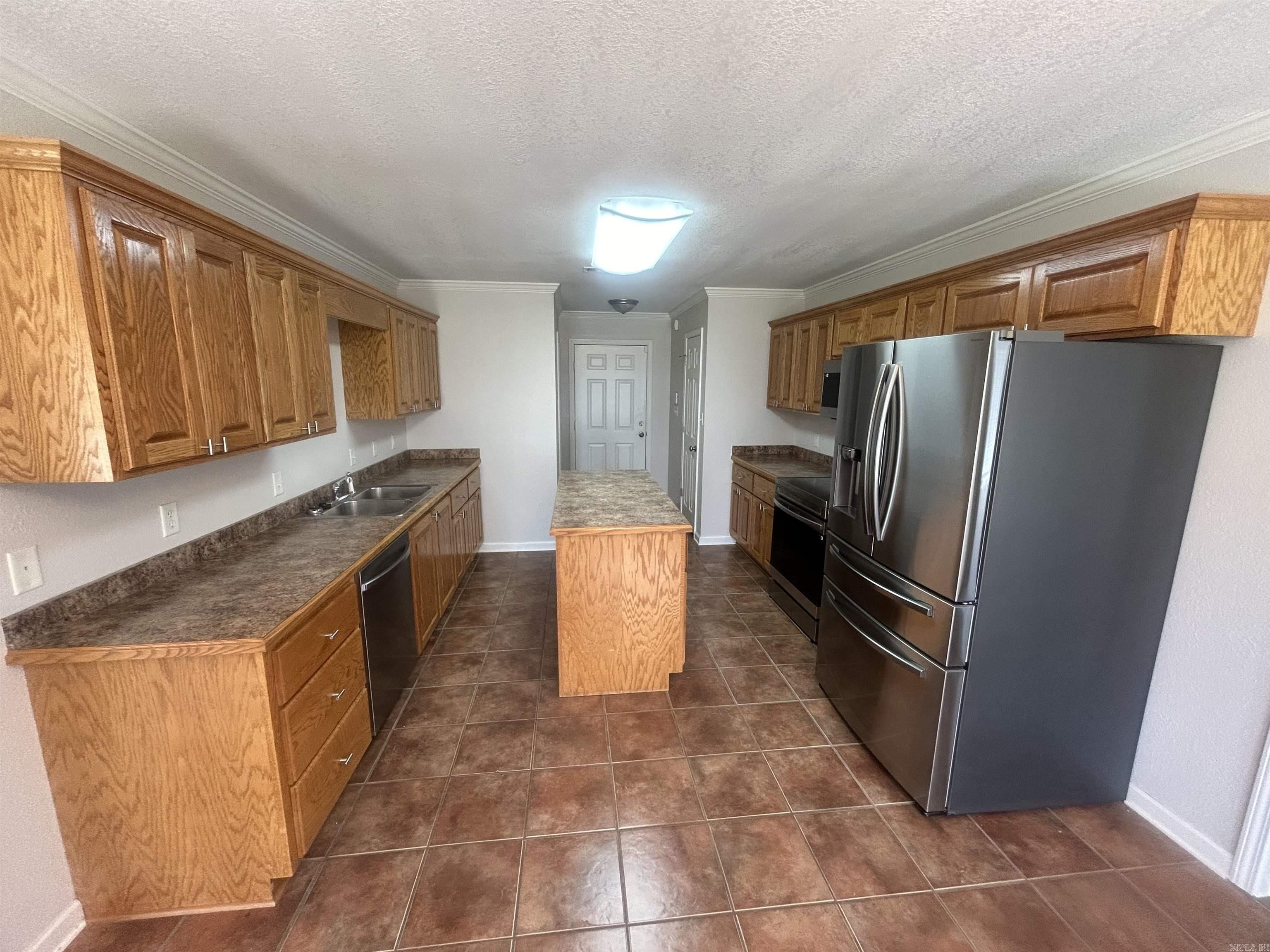 CENTERVIEW ESTATES - Residential