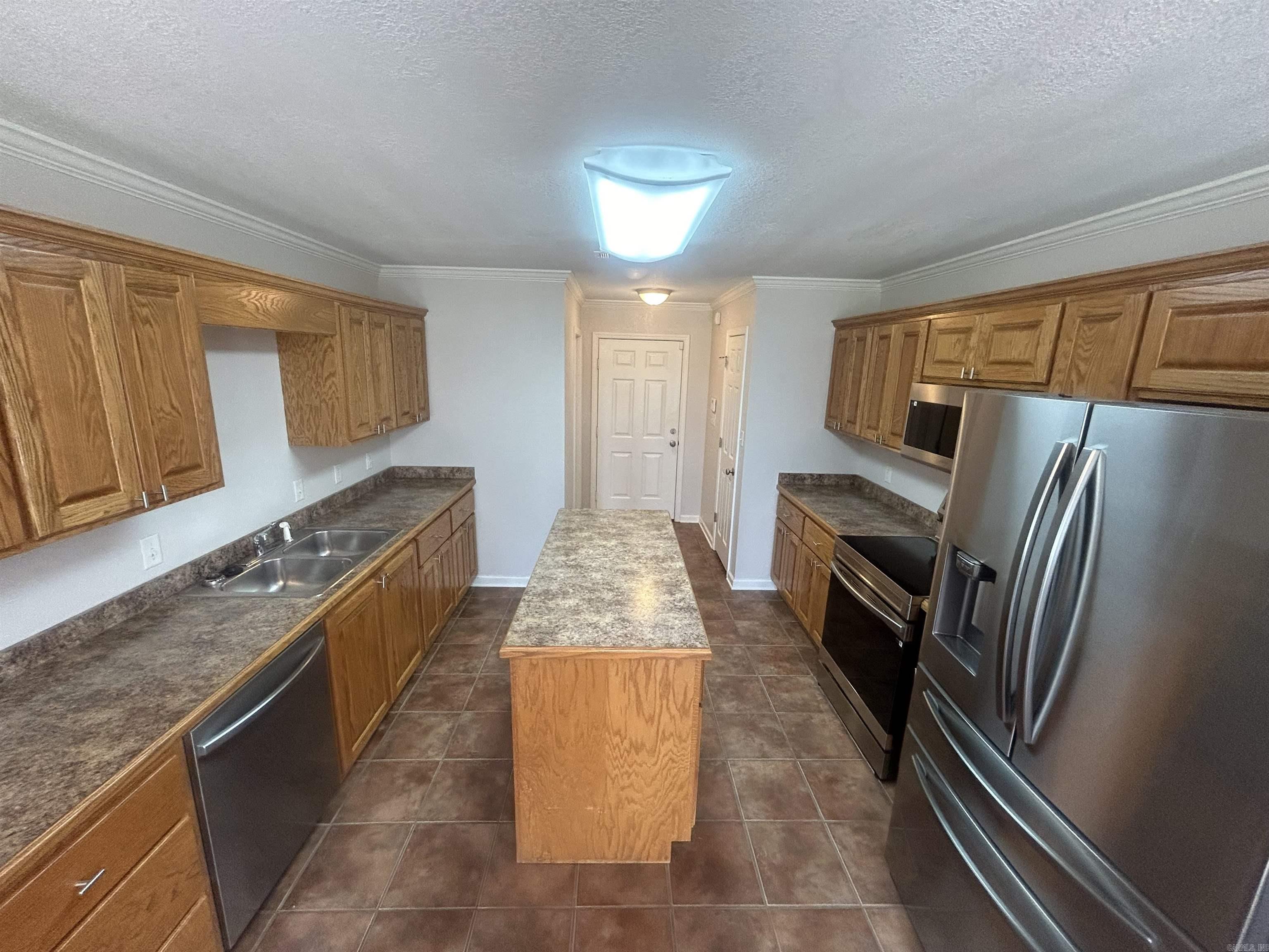 CENTERVIEW ESTATES - Residential