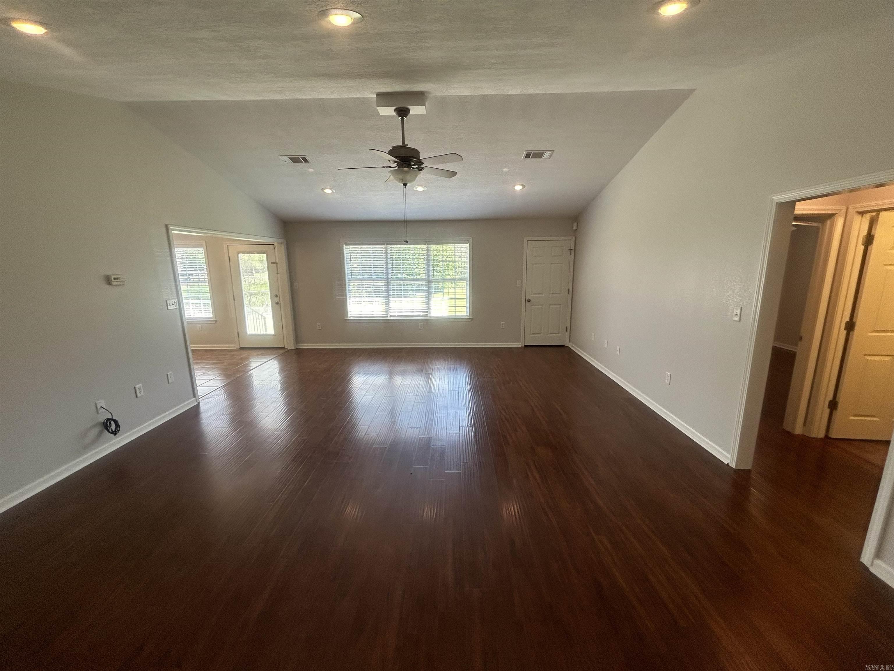 CENTERVIEW ESTATES - Residential