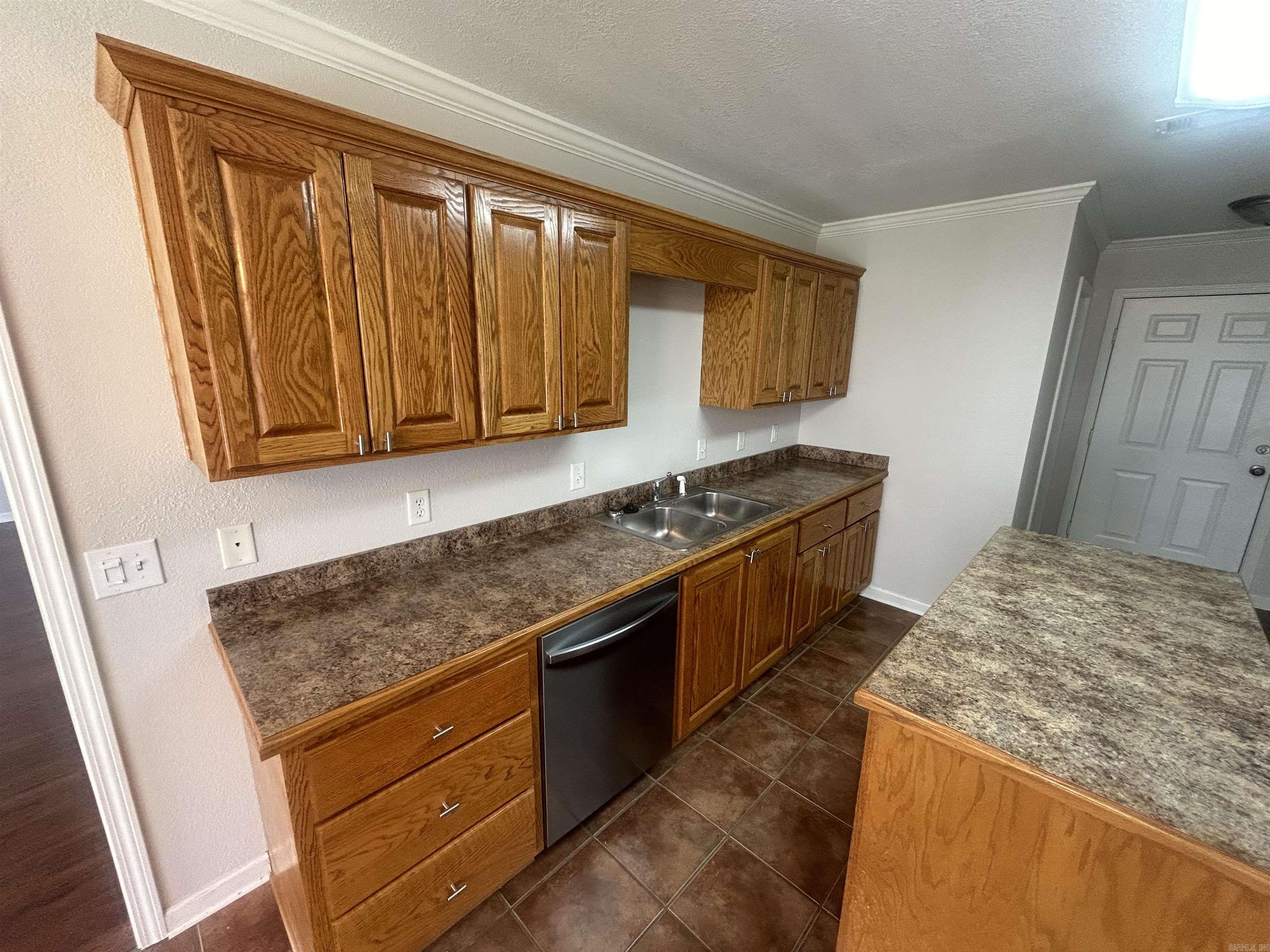 CENTERVIEW ESTATES - Residential
