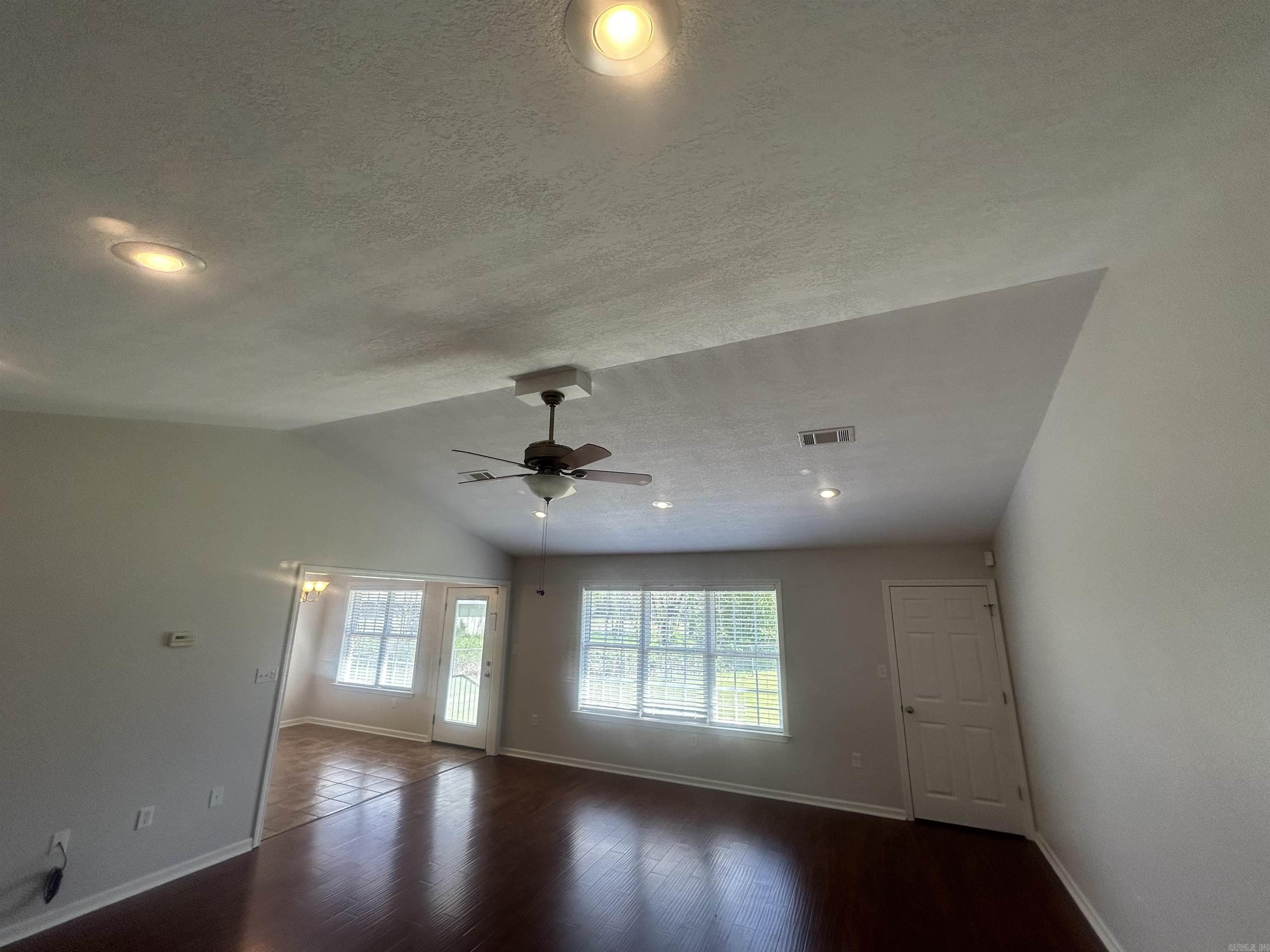 CENTERVIEW ESTATES - Residential
