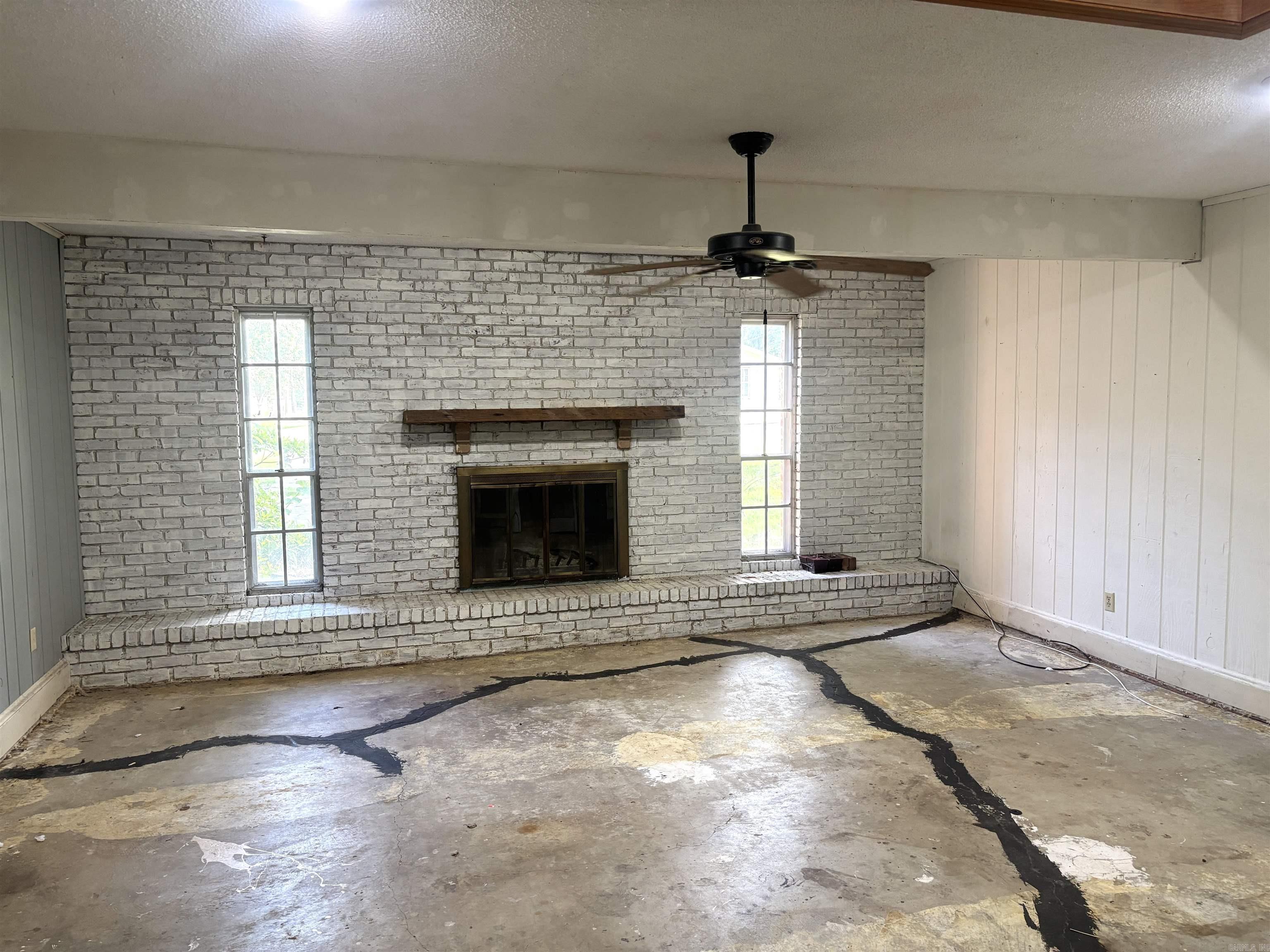 LESSEL ESTATES - Residential