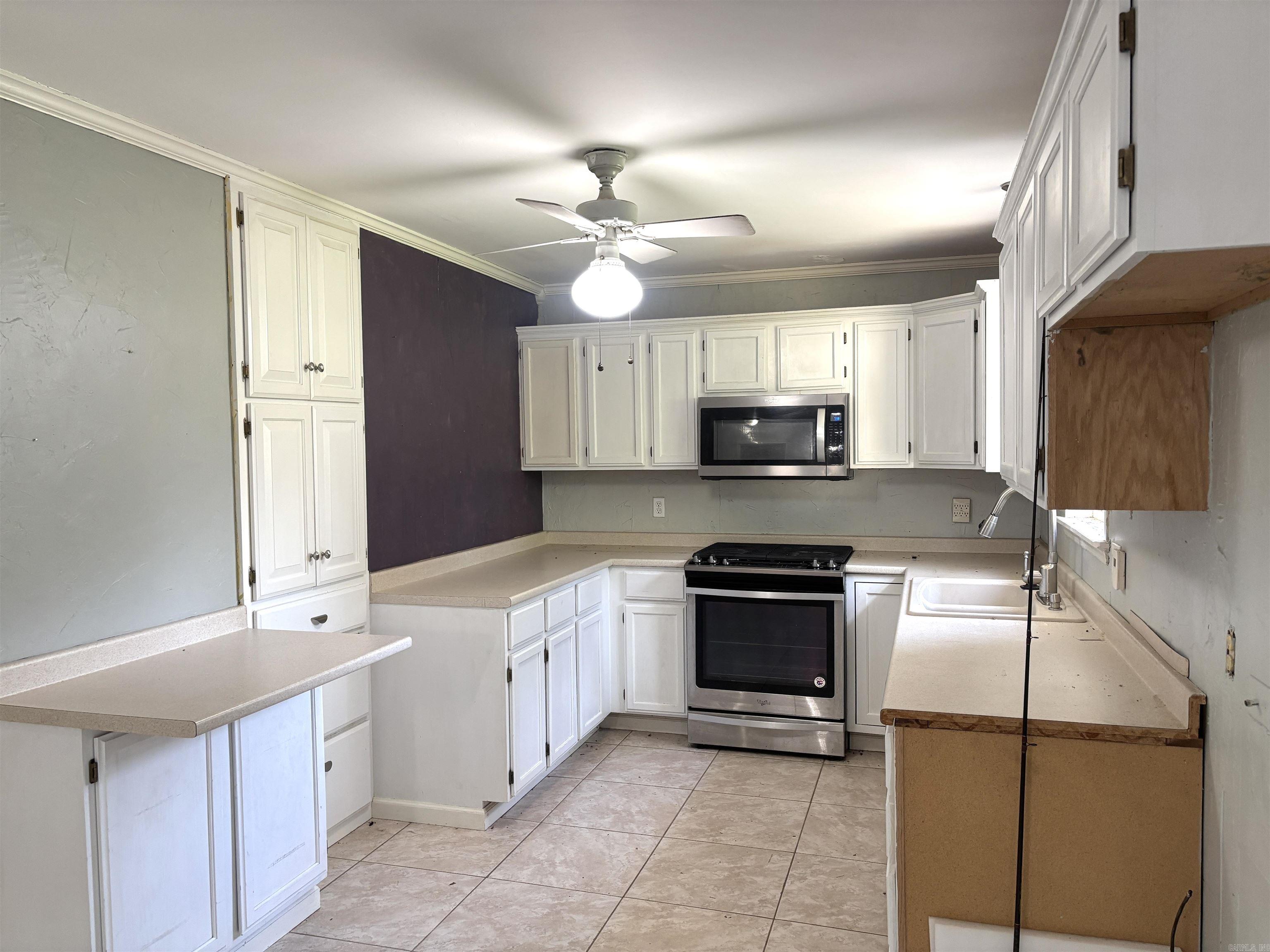 LESSEL ESTATES - Residential