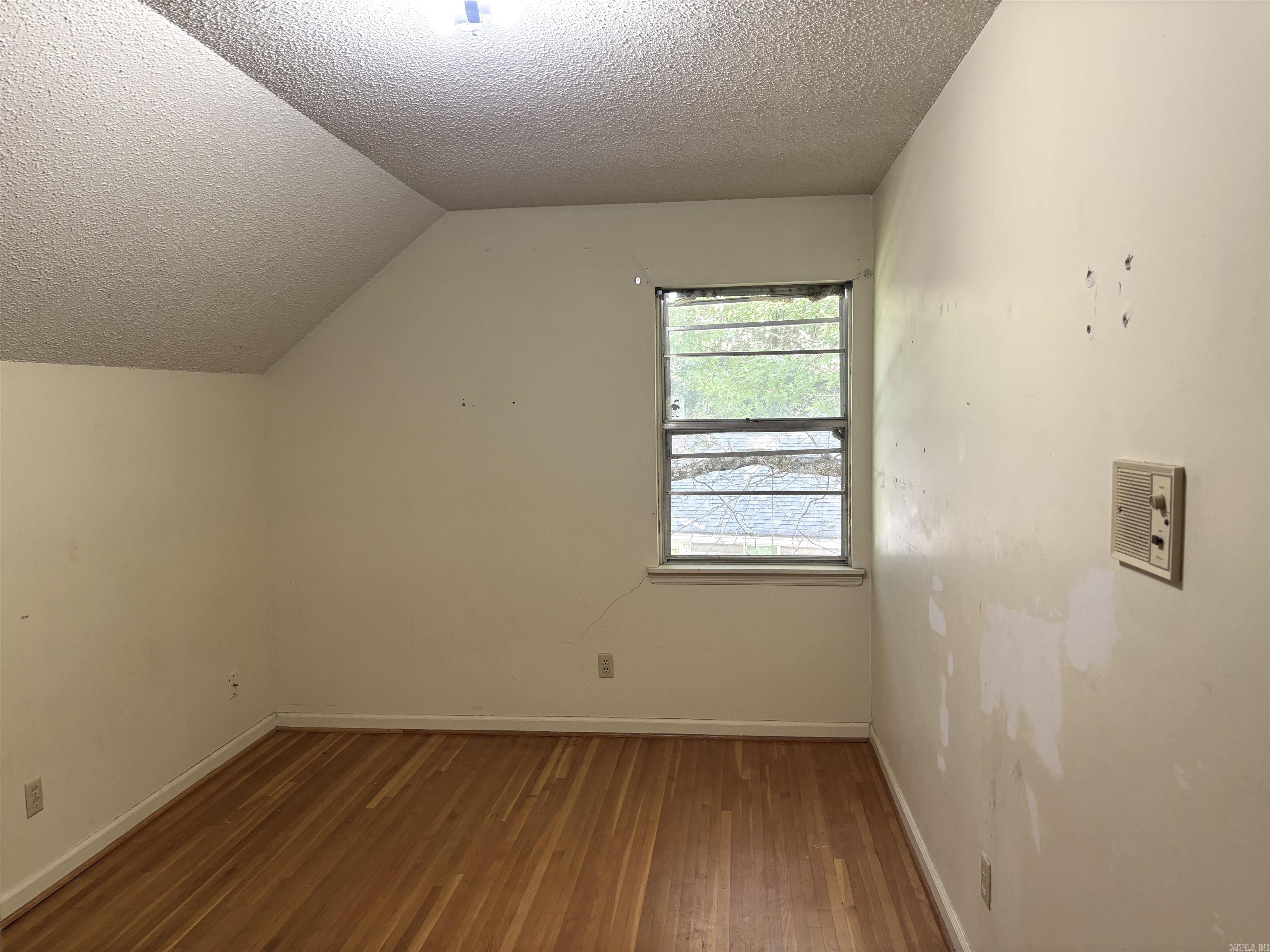 LESSEL ESTATES - Residential