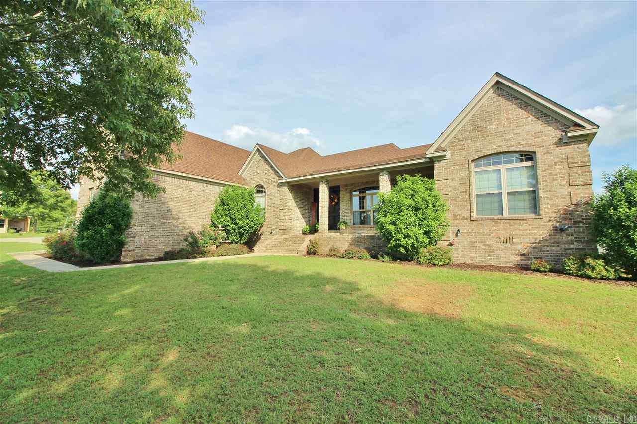 ONE LEVEL, FULL BRICK,  CUSTOM BUILT HOME ON 4  ACRES, WITH A FANTASTIC VIEW. 3 BEDROOMS, 2.5 BATHS WITH THE  MASTER APART.  IT WILL IMPRESS WHEN YOU WALK THROUGH THE FRONT DOOR TO  THE SPACIOUS FAMILY ROOM, LARGE KITCHEN WITH PANTRY,  THEN OUT TO  RELAX ON THE COVERED BACK PORCH  OVERLOOKING  A PARTIALLY   FENCED BACK YARD.  LAUNDRY ROOM WITH SINK, ALSO SERVES AS A SAFE ROOM. NEW ROOF, DISHWASHER, MICROWAVE AND HEAT AND AIR  IN 2017. AGENTS SEE CONFIDENTIAL REMARKS.