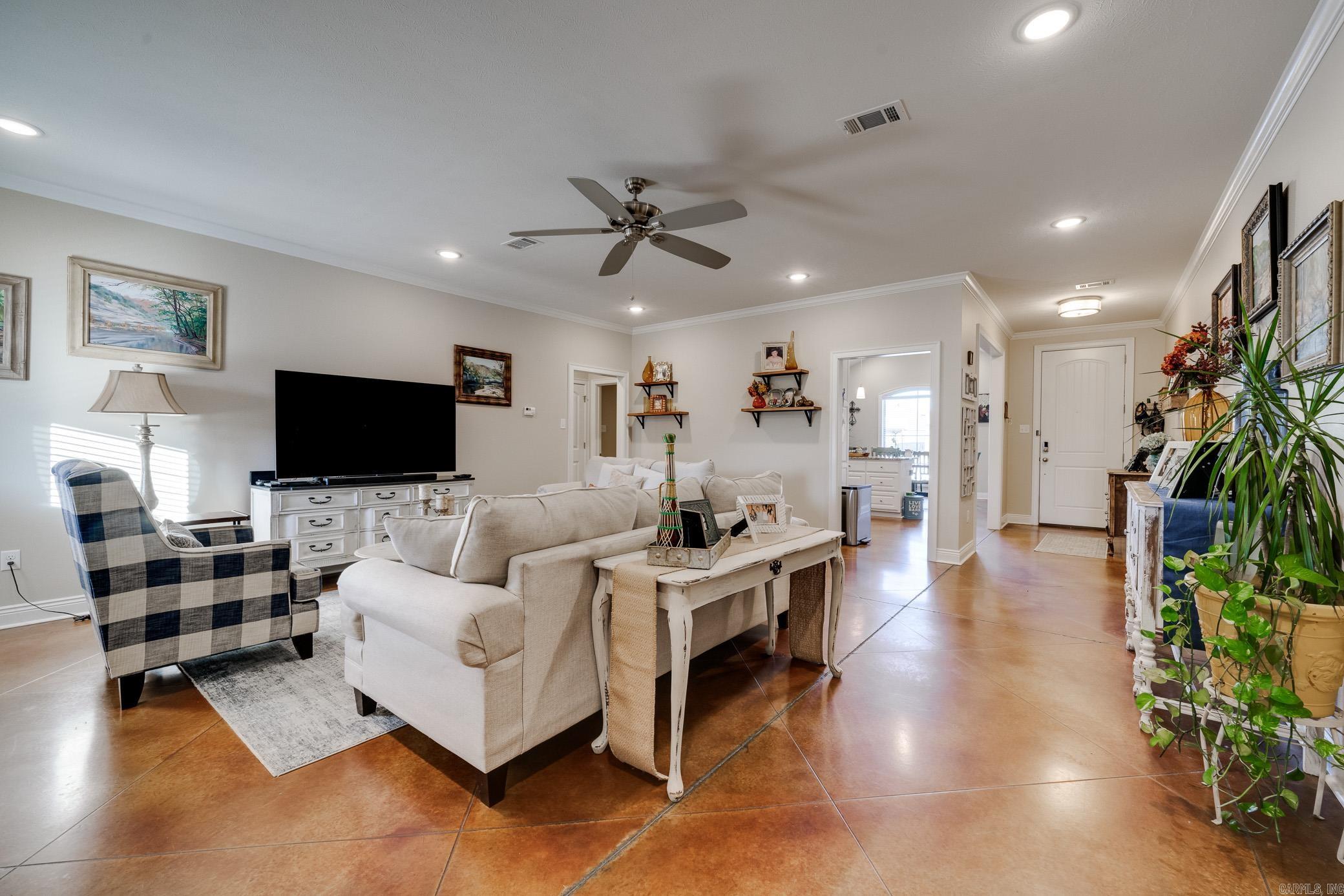 SALEM WOODS - Residential