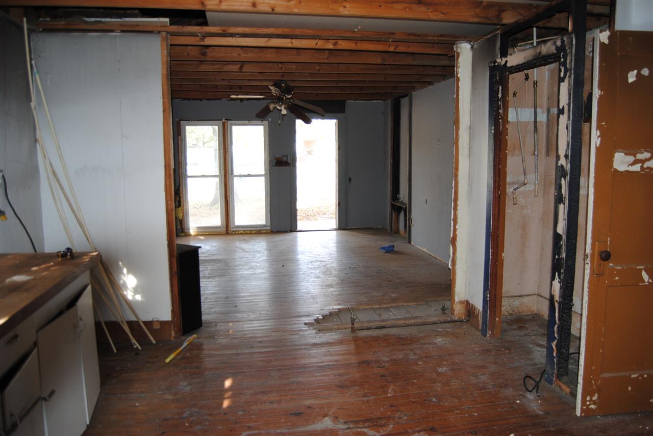 Metes & Bounds - Commercial Sale