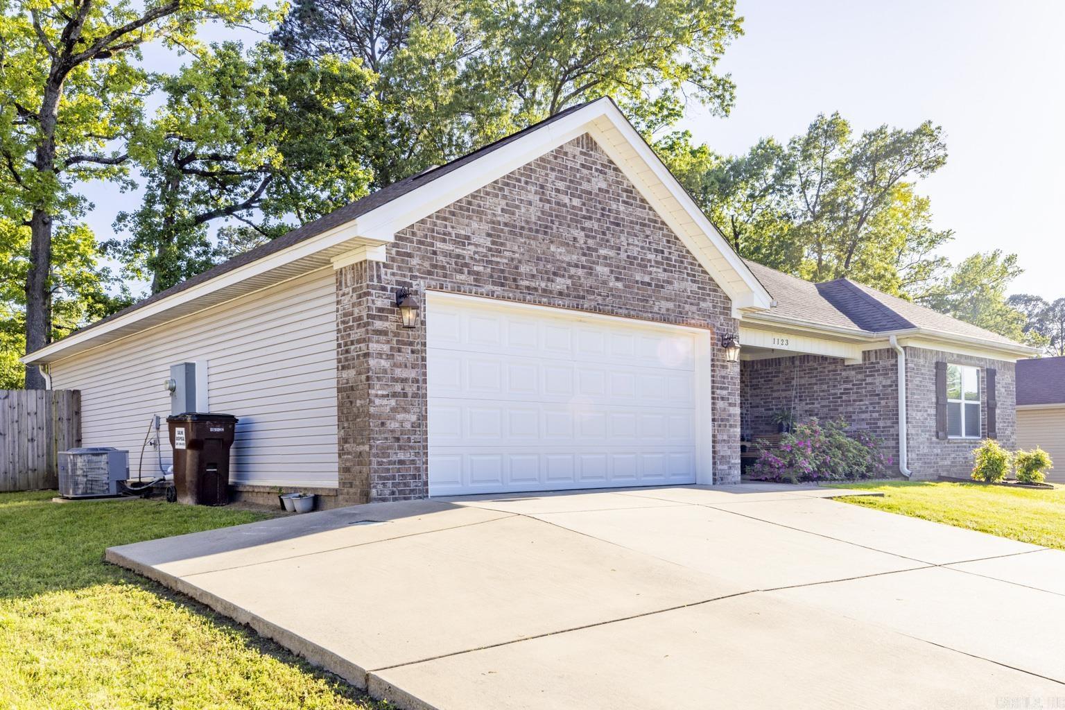 OAKTREE PLACE - Residential