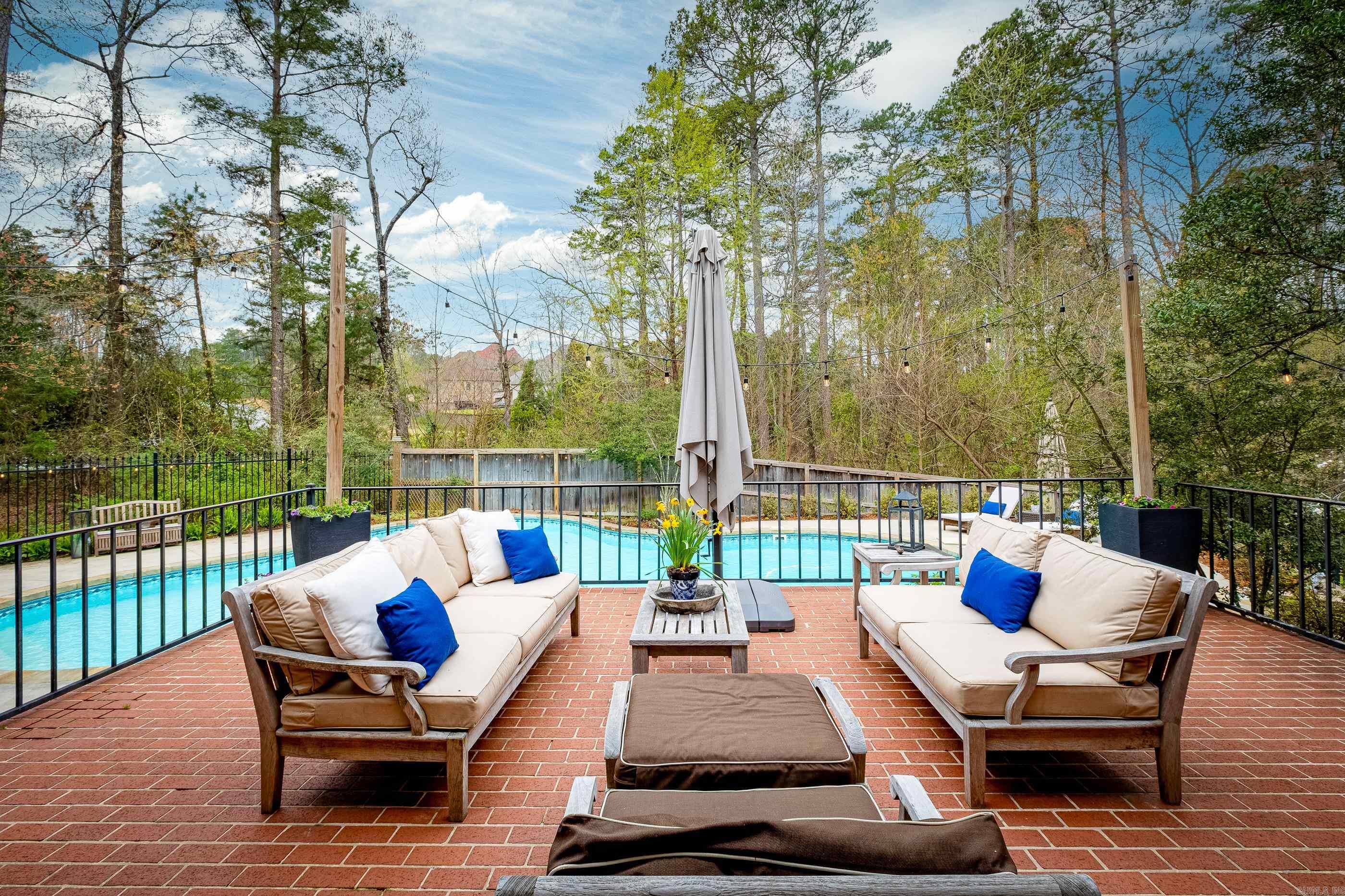 CHENAL VALLEY THE ESTATES - Residential