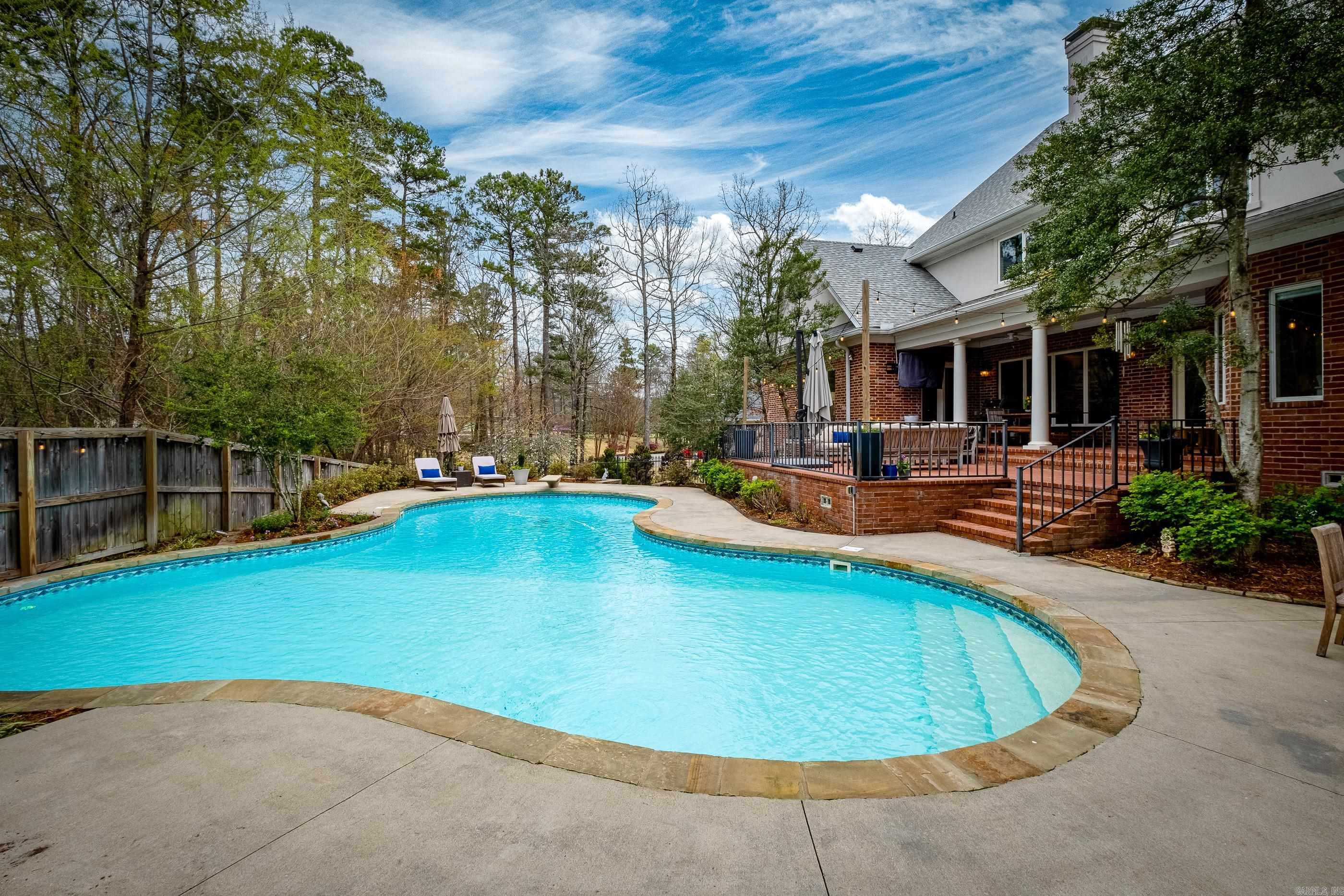 CHENAL VALLEY THE ESTATES - Residential
